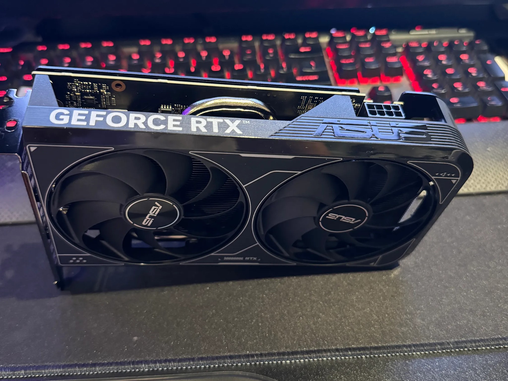 ASUS Dual GeForce RTX™ 4060 V2 OC Edition 8GB GDDR6