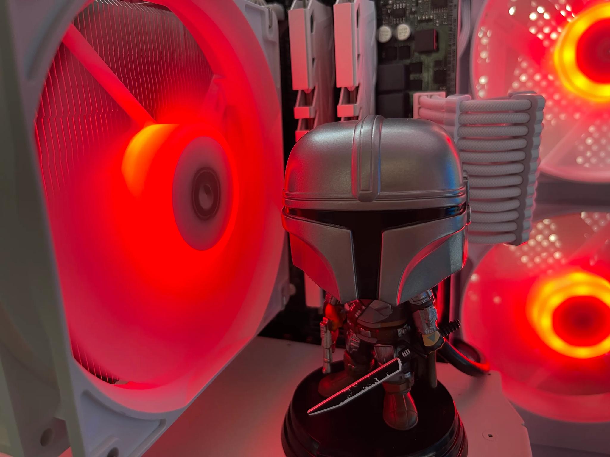 ⭐Mandalorian✨ RX 580 |  Ryzen 3 2200G | 1TB NVME | 16GB RAM