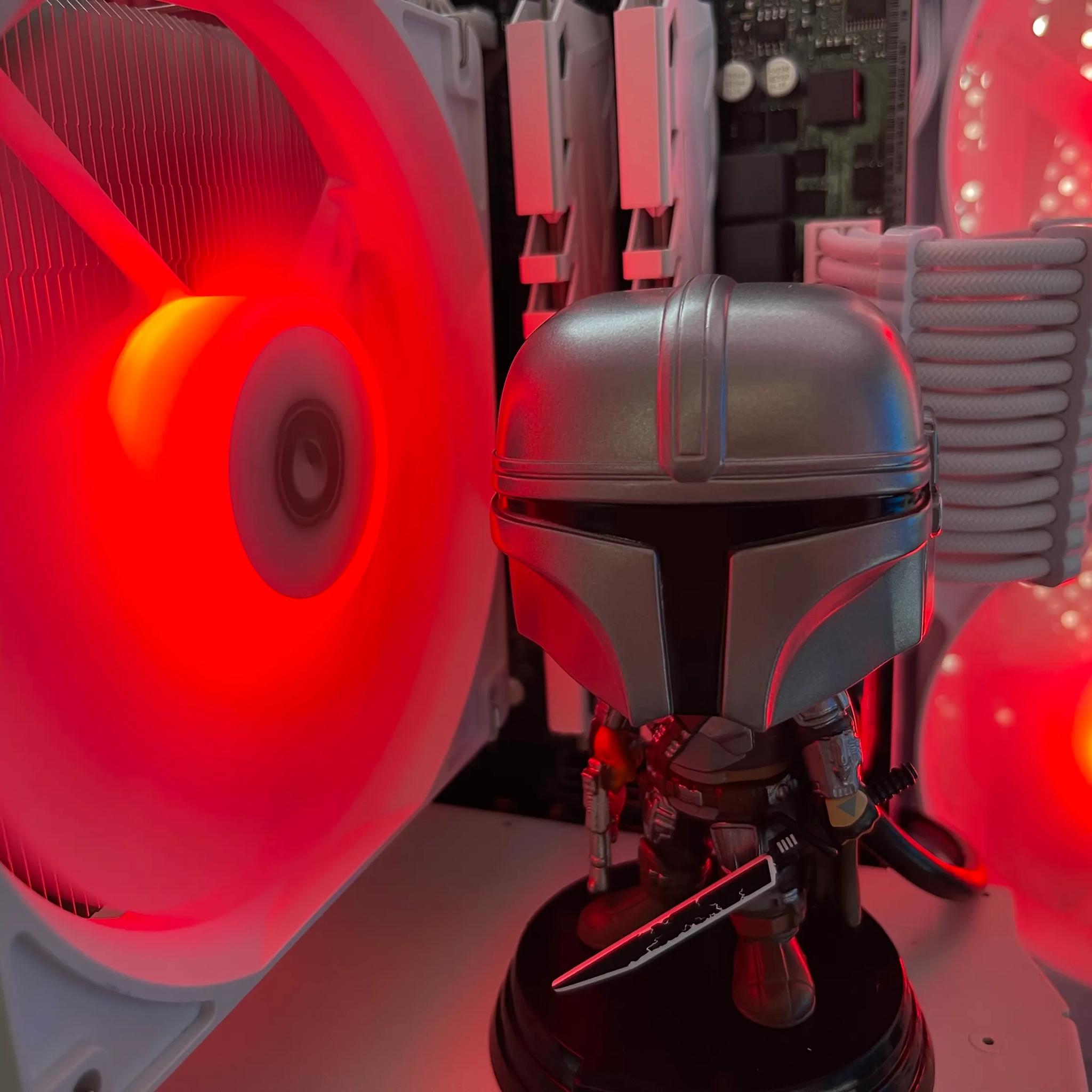 ⭐Mandalorian✨ RX 580 |  Ryzen 3 2200G | 1TB NVME | 16GB RAM