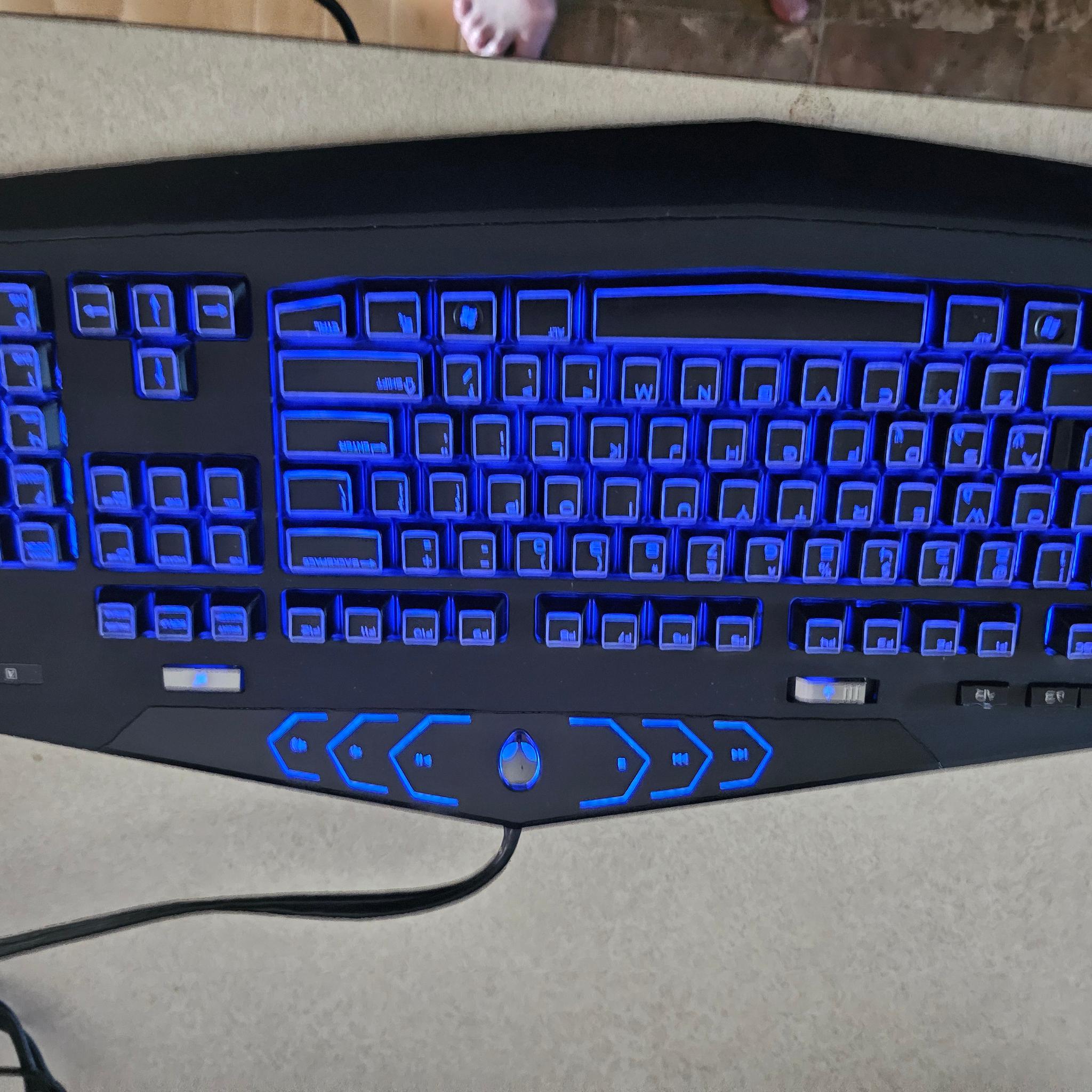 Vintage Alienware Area-51 Aurora 7500 Predator P1