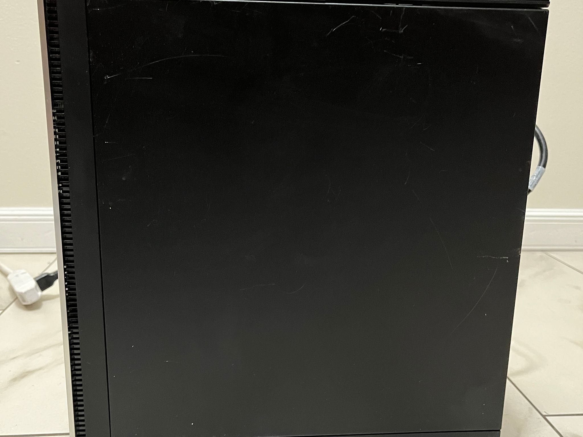 NVIDIA GTX TITAN Black 6GB, Intel i7-6700, 12GB RAM, 2.1 TB Storage, Dell Gaming PC w/ Wi-Fi & BT
