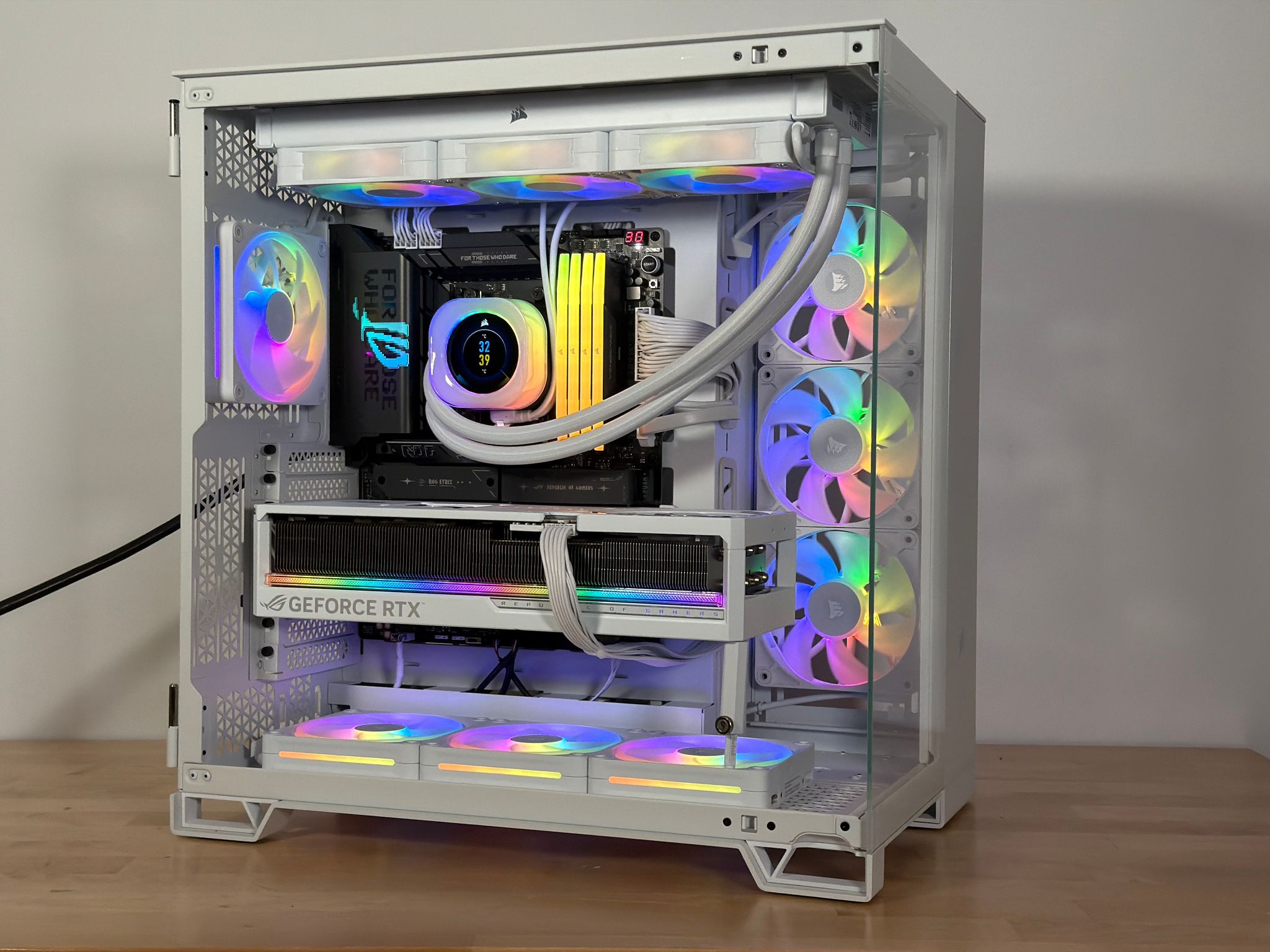 RTX 5090 Ryzen 9 9950x3d 64gb DDR5 4tb NVME Gaming PC