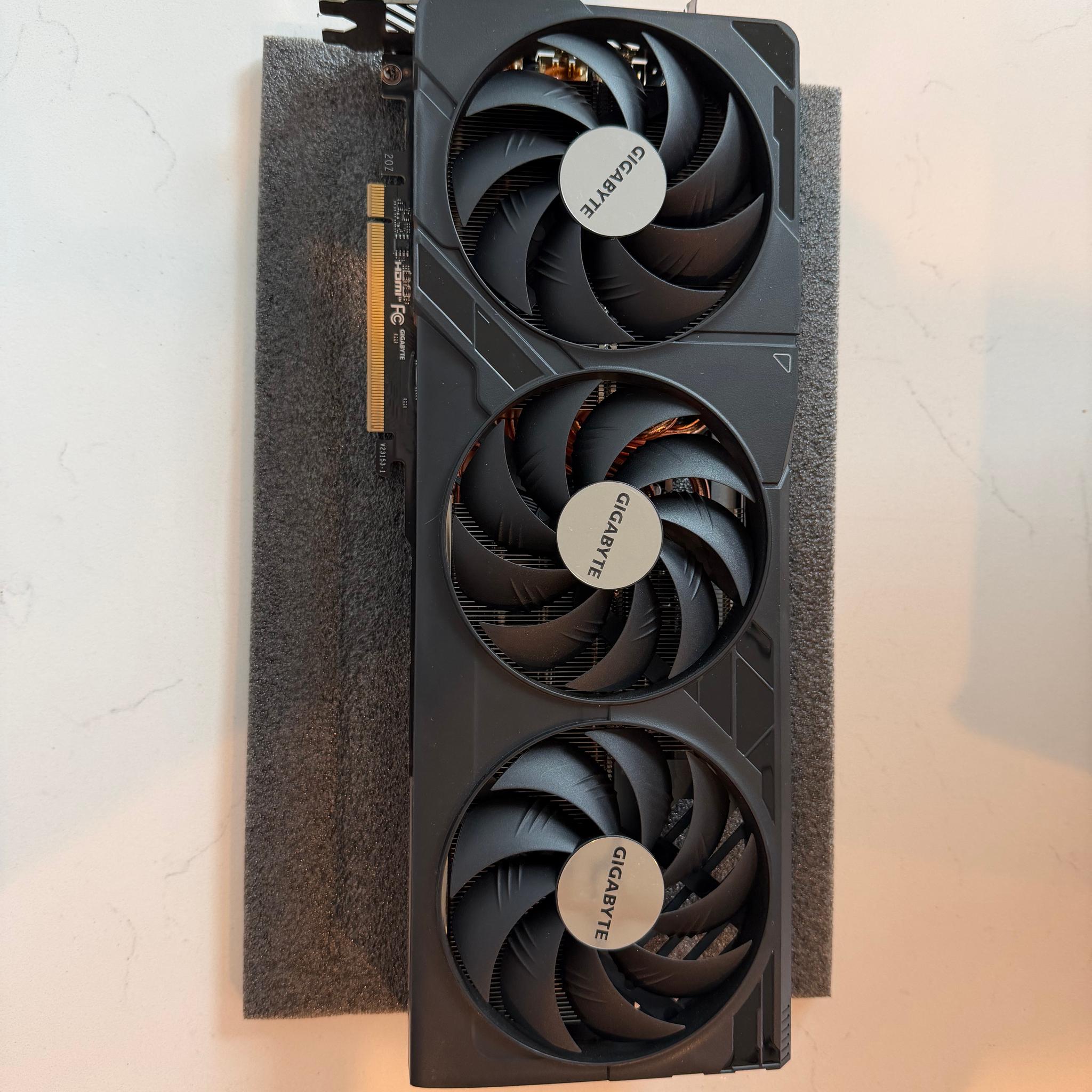 Gigabyte GeForce RTX 4070 Ti SUPER GAMING OC 16G