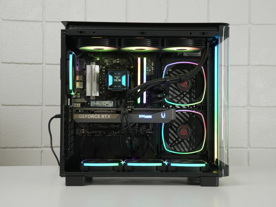 RTX 5070 Gaming PC | RYZEN 7 7700X | 32GB DDR5 | 2TB SSD | WiFi