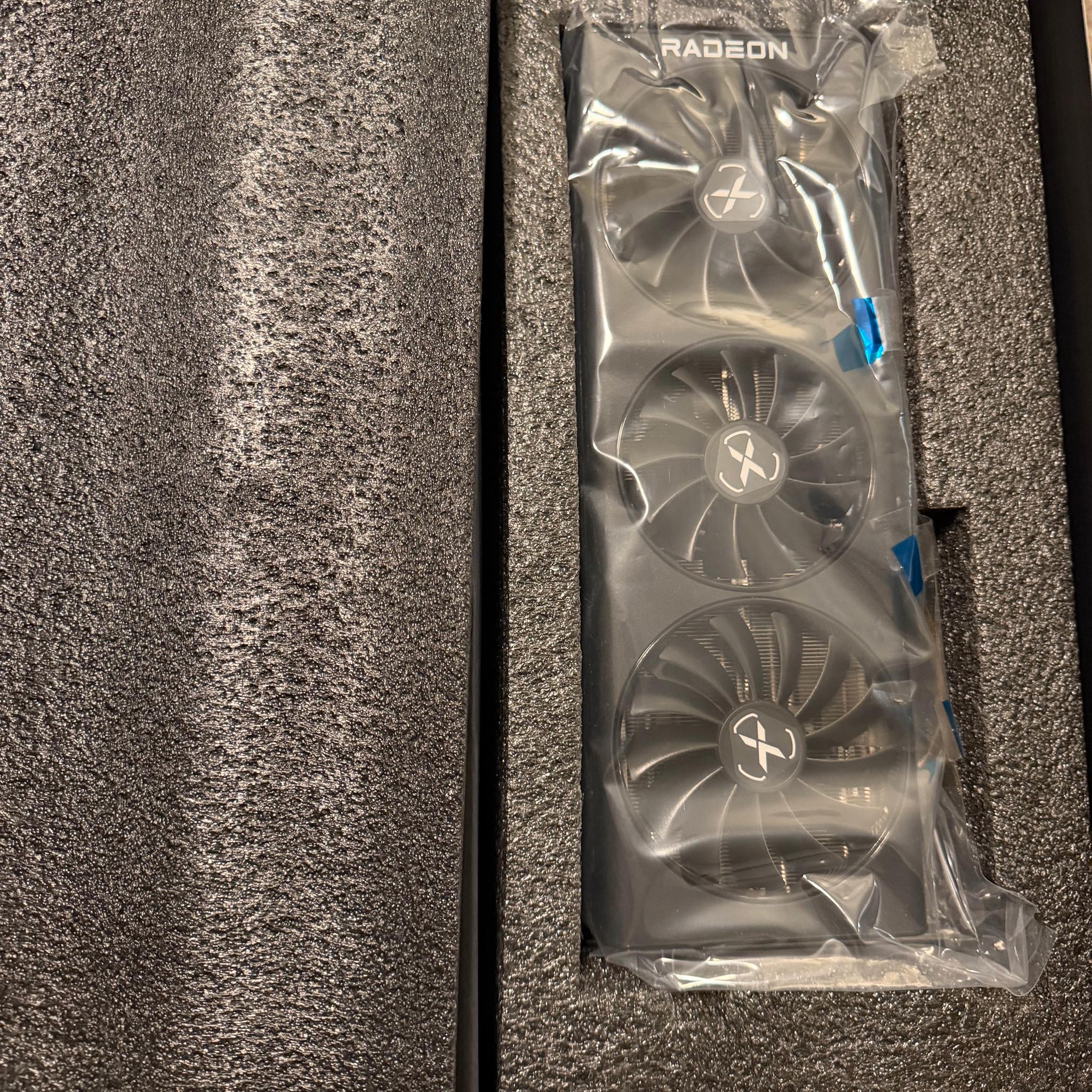 XFX Speedster SWFT 319 Radeon RX 6800