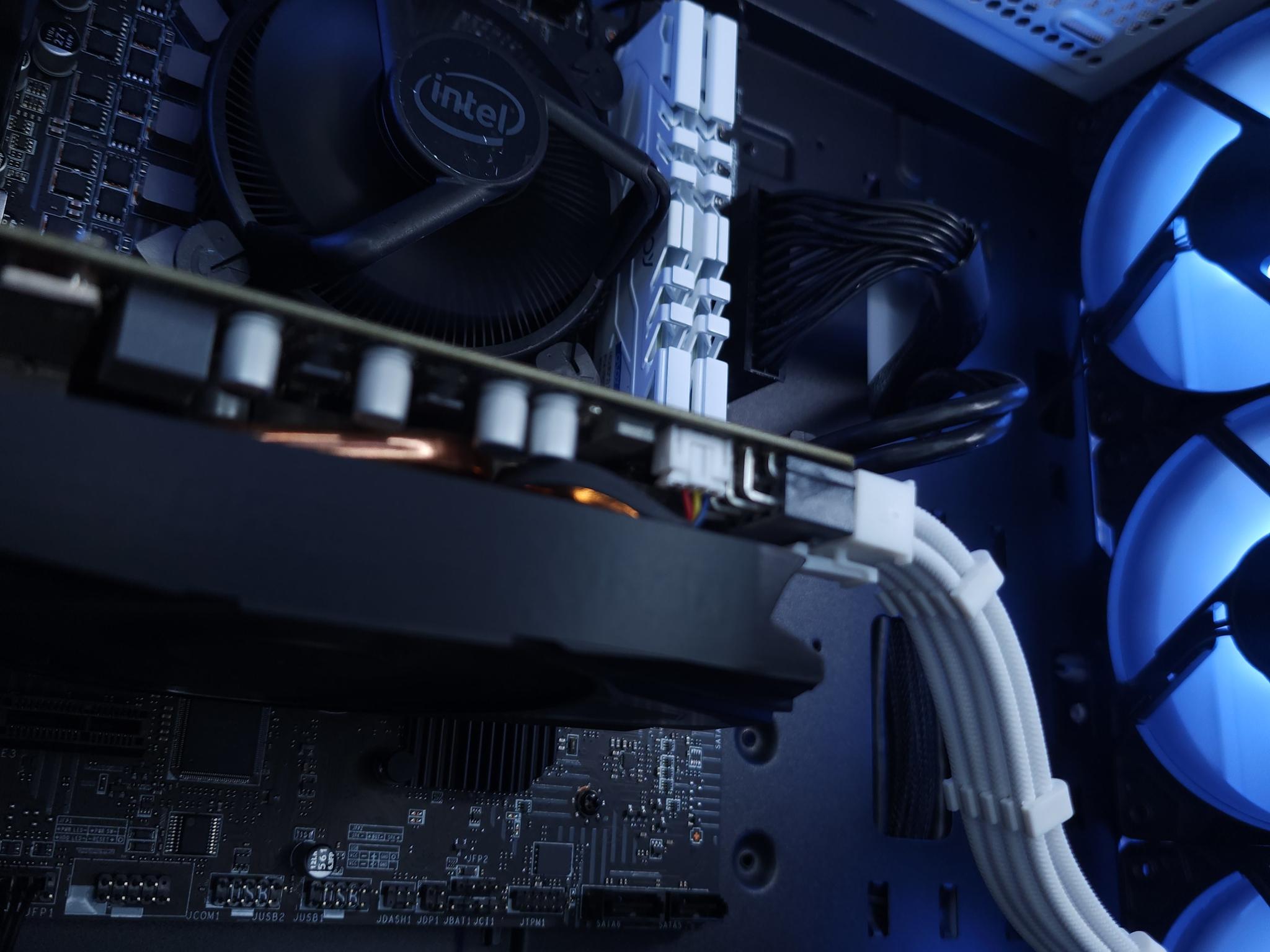 💙🤍GTX 1660 | i3 10100F | 16GB 3200MHz | 512GB NVMe