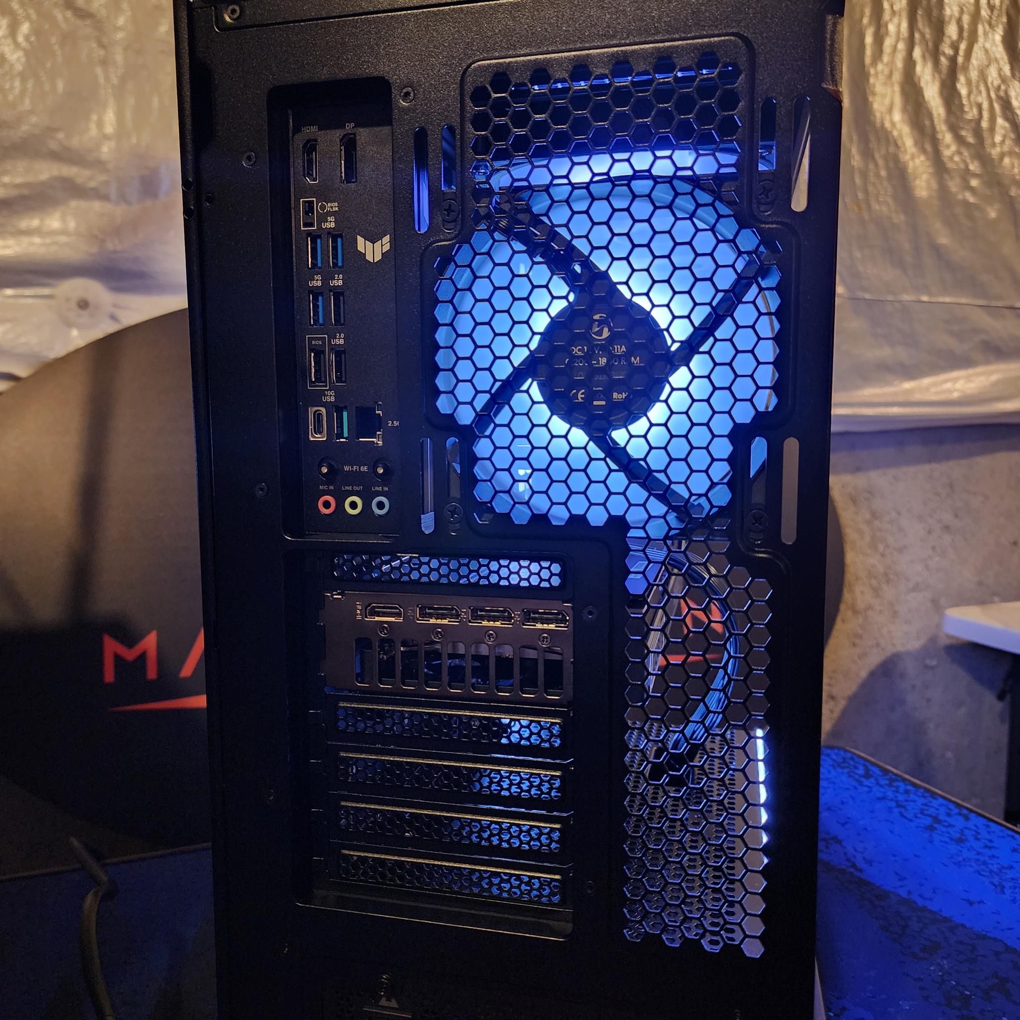 RTX 5080 / Ryzen 7 9800X3D / 32GB DDR5 RAM / 2TB NVMe