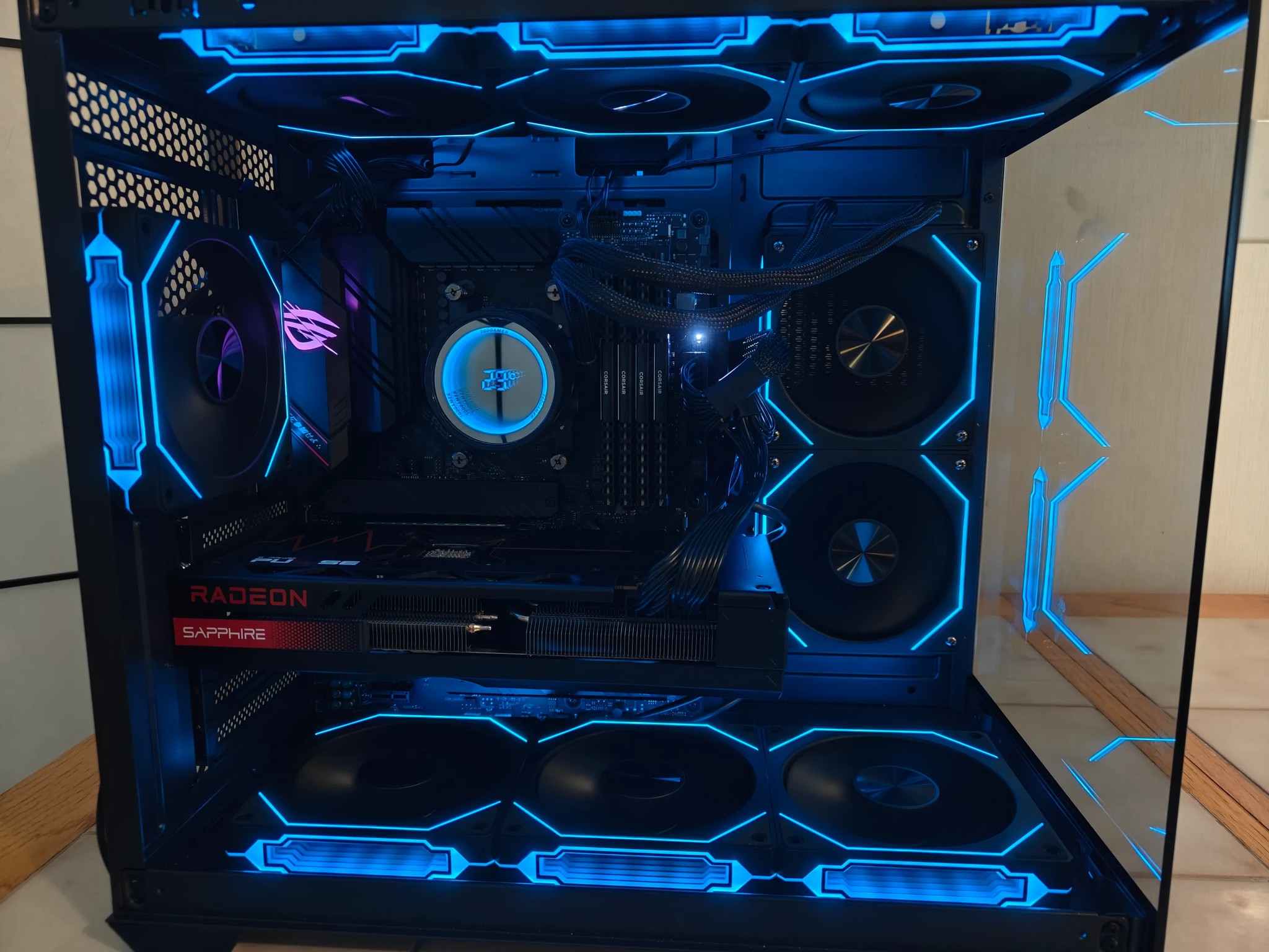 Dark Star | RX 7800XT | R7 5700X | 2TB NVMe SSD | 32GB DDR4 RAM | RC-RGB | WiFi-6E/BT | Windows 11