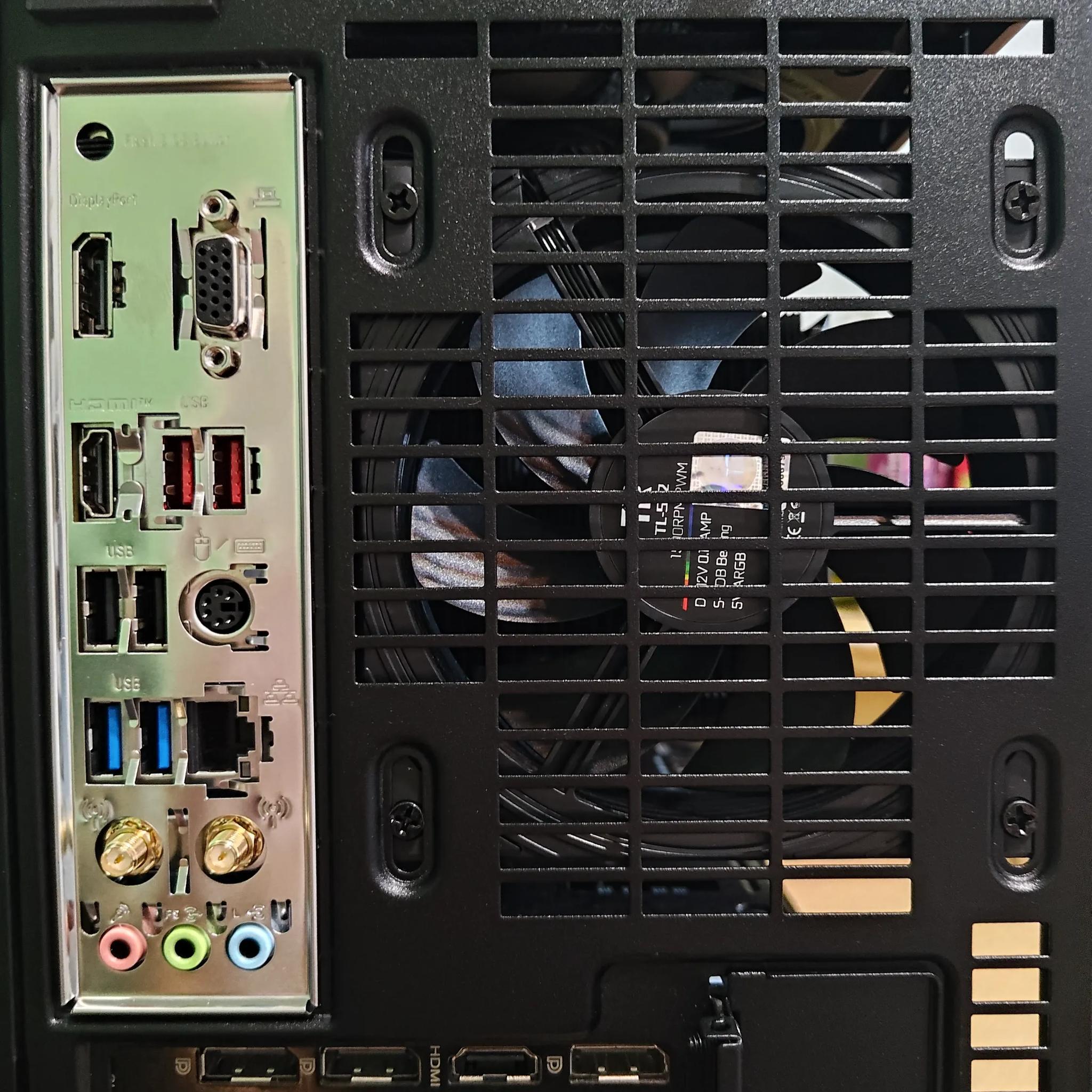Wood x Blackout | RTX 3070 | R5 5600X | 1 TB NVME