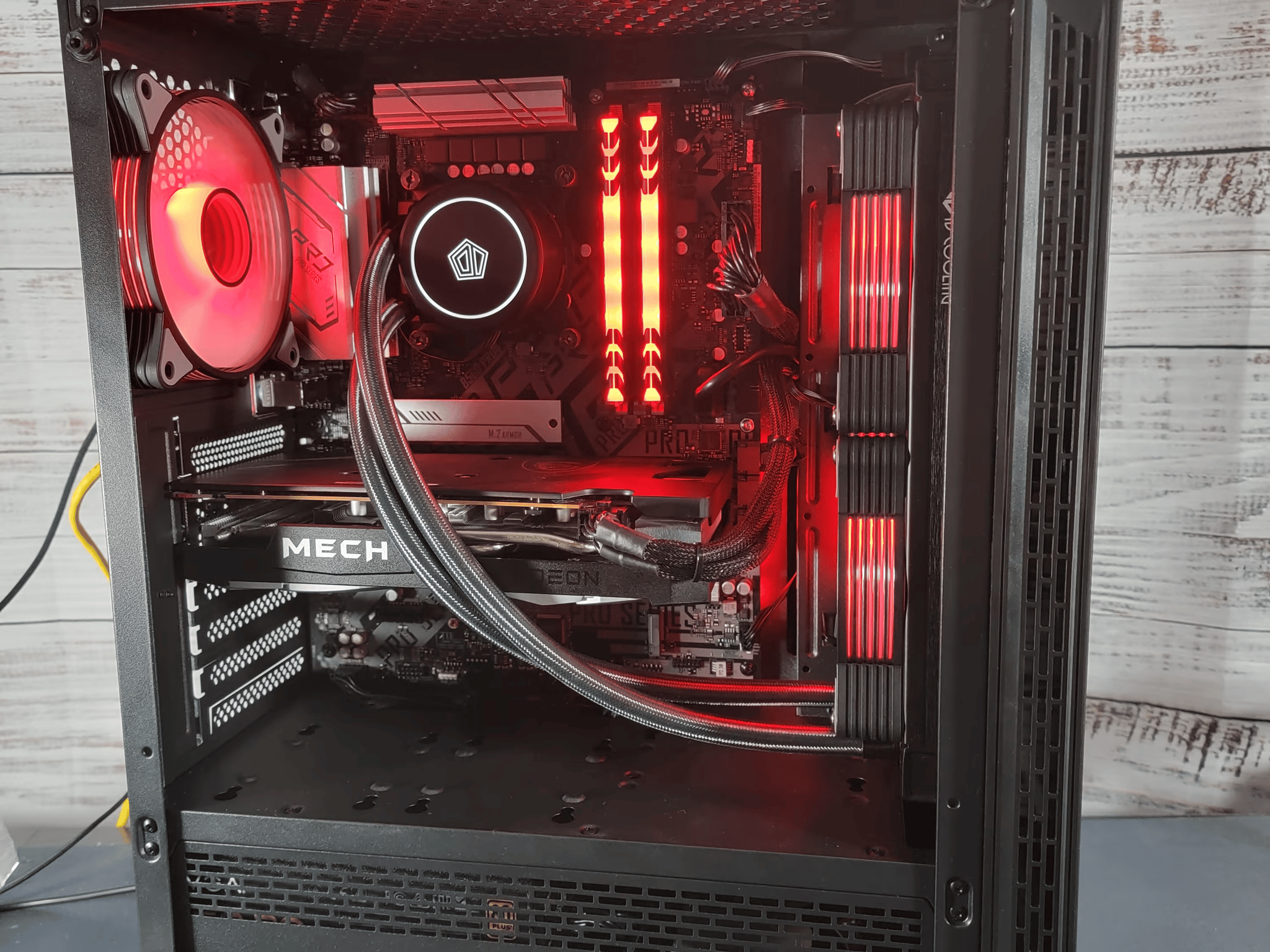 Humble Bumble: (i5-10400F + RX 6600) Midrange Custom Gaming PC