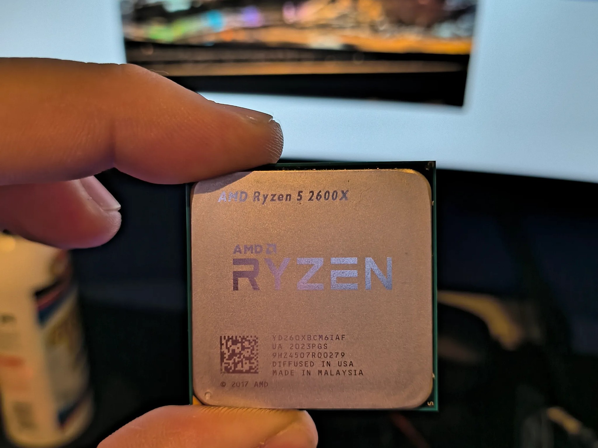 AMD Ryzen 5 2600X Processor (3.6 GHz, 6 Cores, Socket AM4)