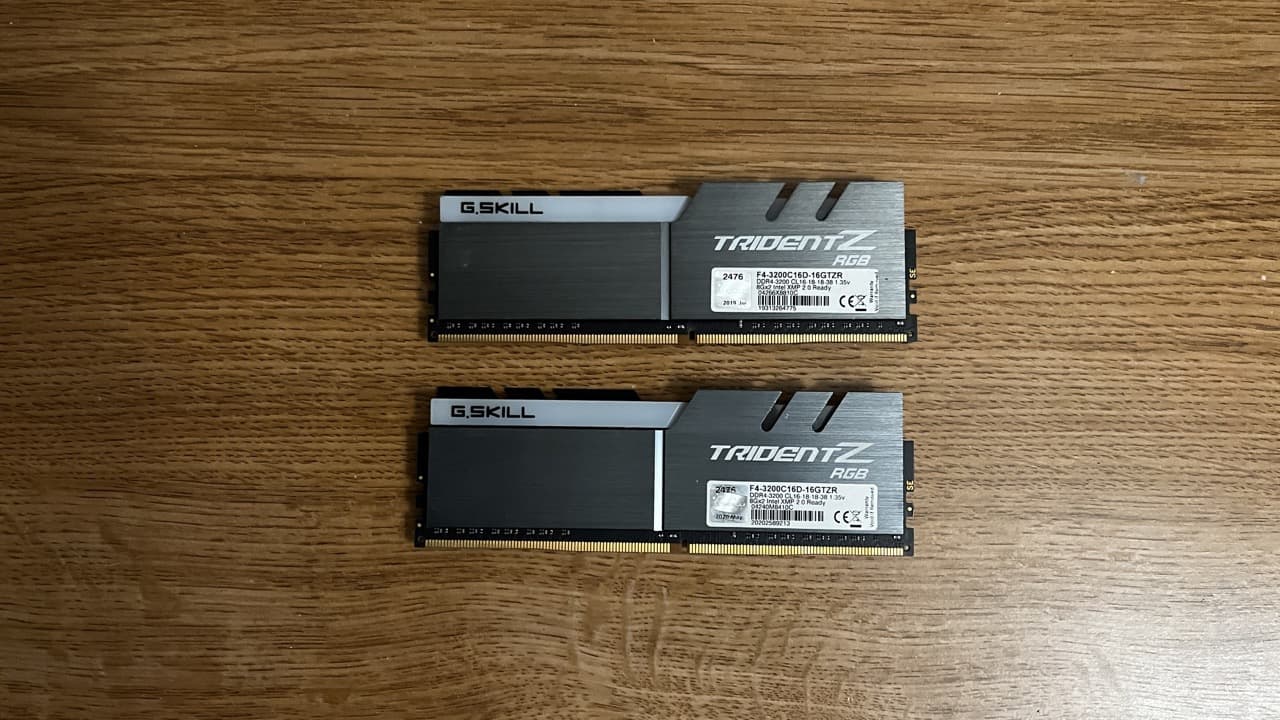 G.Skill Trident Z 16 GB (2 x 8 GB) DDR4-3200 CL16 Memory