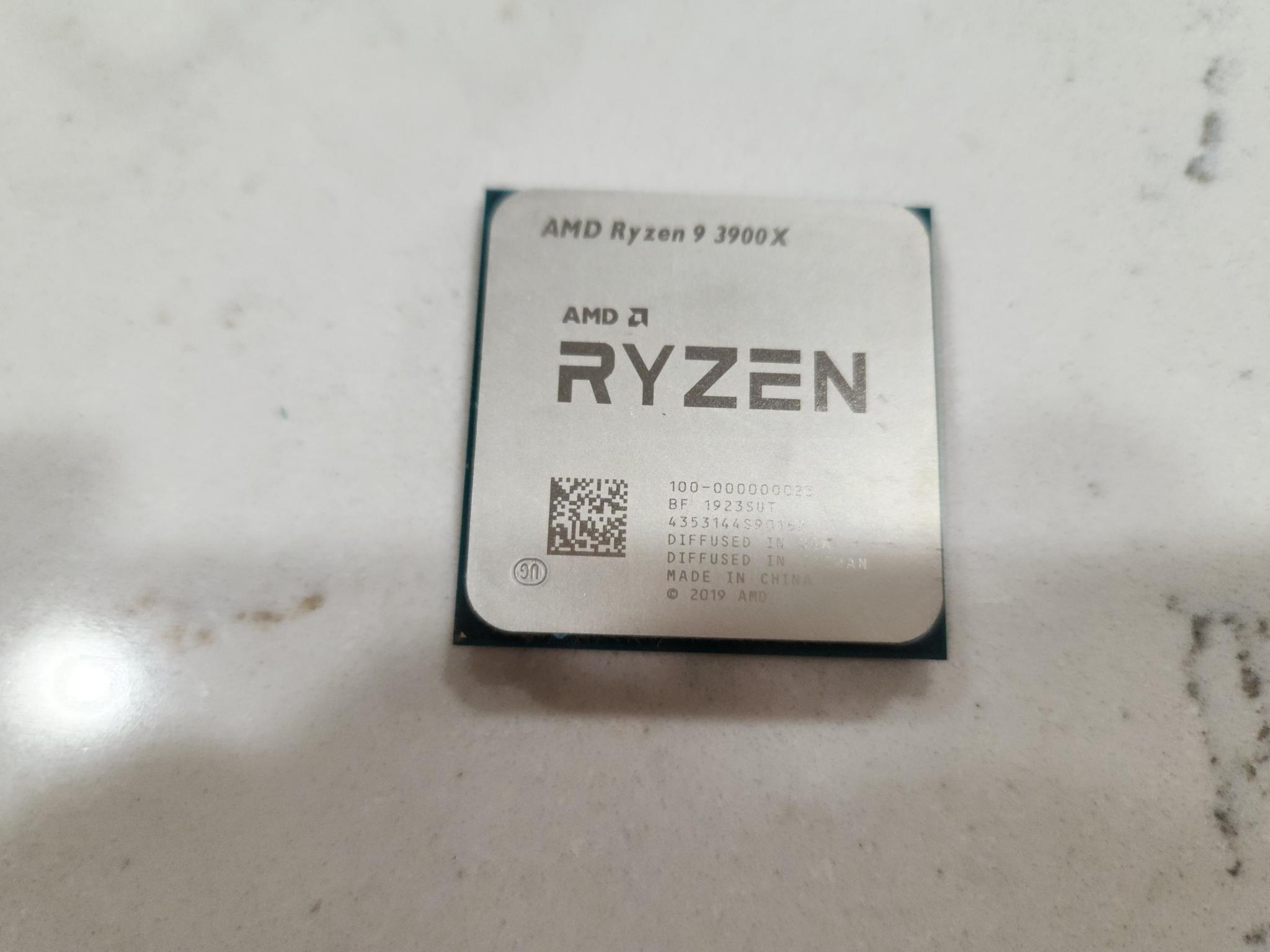 AMD Ryzen 9 3900x NO BOX NO COOLER
