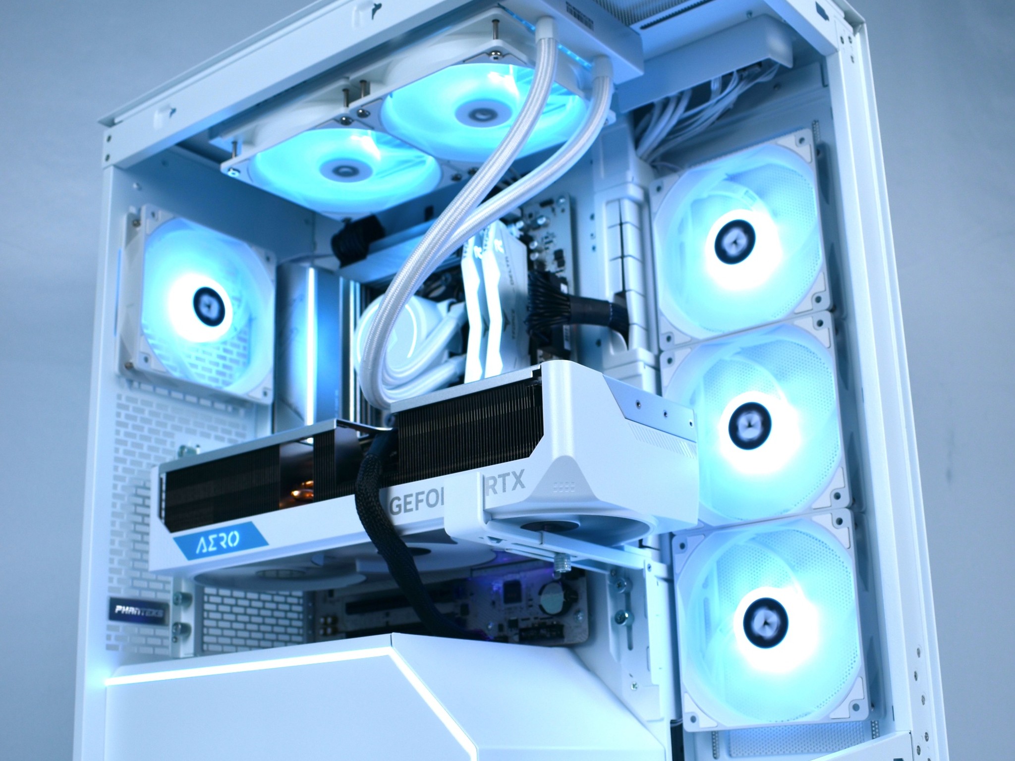 ⚡️GODLIKE⚡️4K Gaming/Streaming PC | Ryzen 7 7800X3D, NVIDIA RTX 4080 SUPER, 2TB SSD, 32GB DDR5 | W