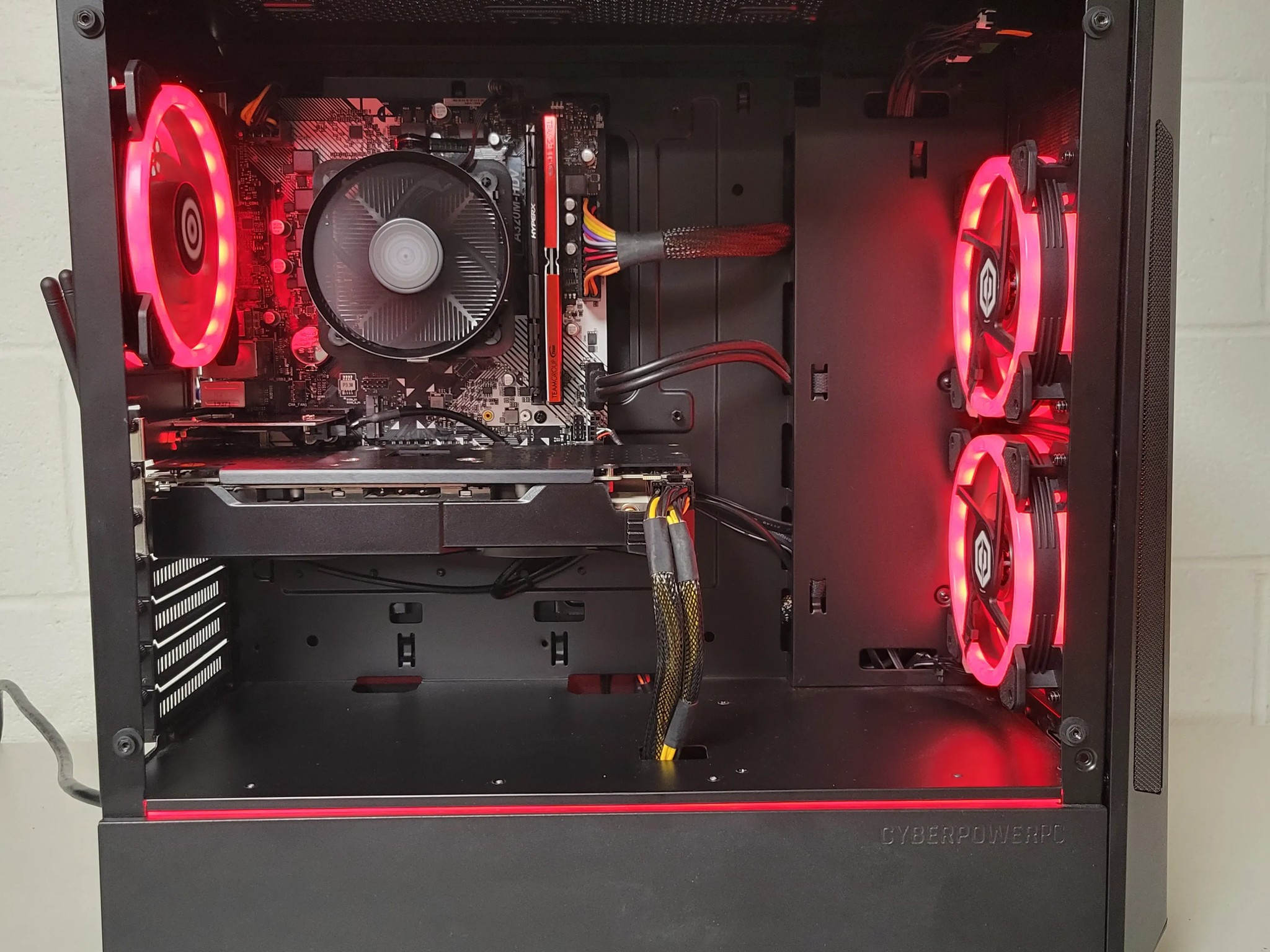 😈🎱RX 570 4gb Black Gaming PC😈🎱 (Ryzen 3 2300x//RX 570 4gb)