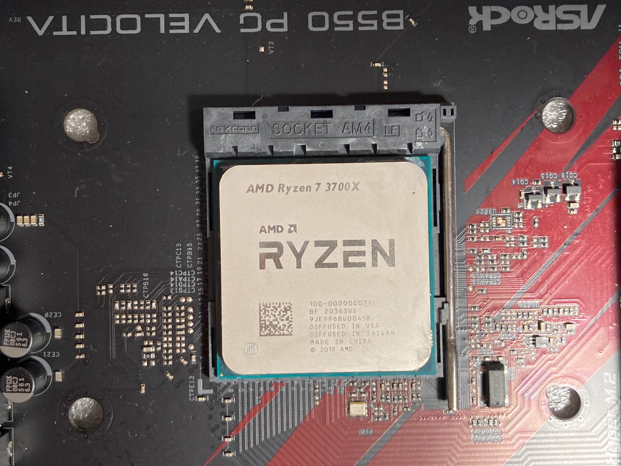 Ryzen 7 3700x, Asrock B550 Velocita, 2x8GB 3000mhz CL15 Crucial Ballistix Sport LT Red