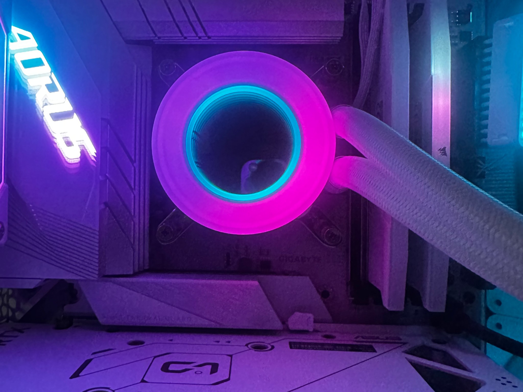 ALL WHITE GAMING PC | Intel 14700k | RTX 4060 | 32GB RAM | 2TB