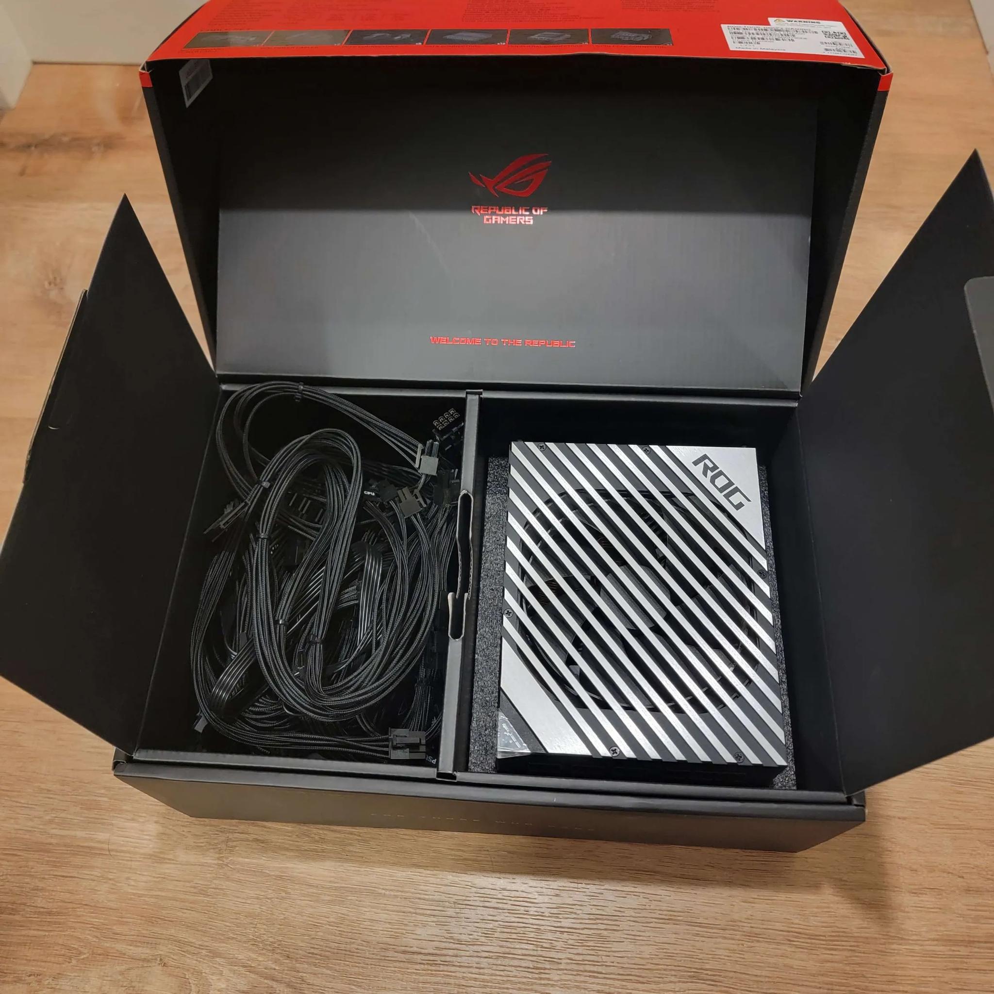 ASUS ROG Thor 1000W Platinum II Fully Modular Power Supply with 1000W, 80+ Platinum