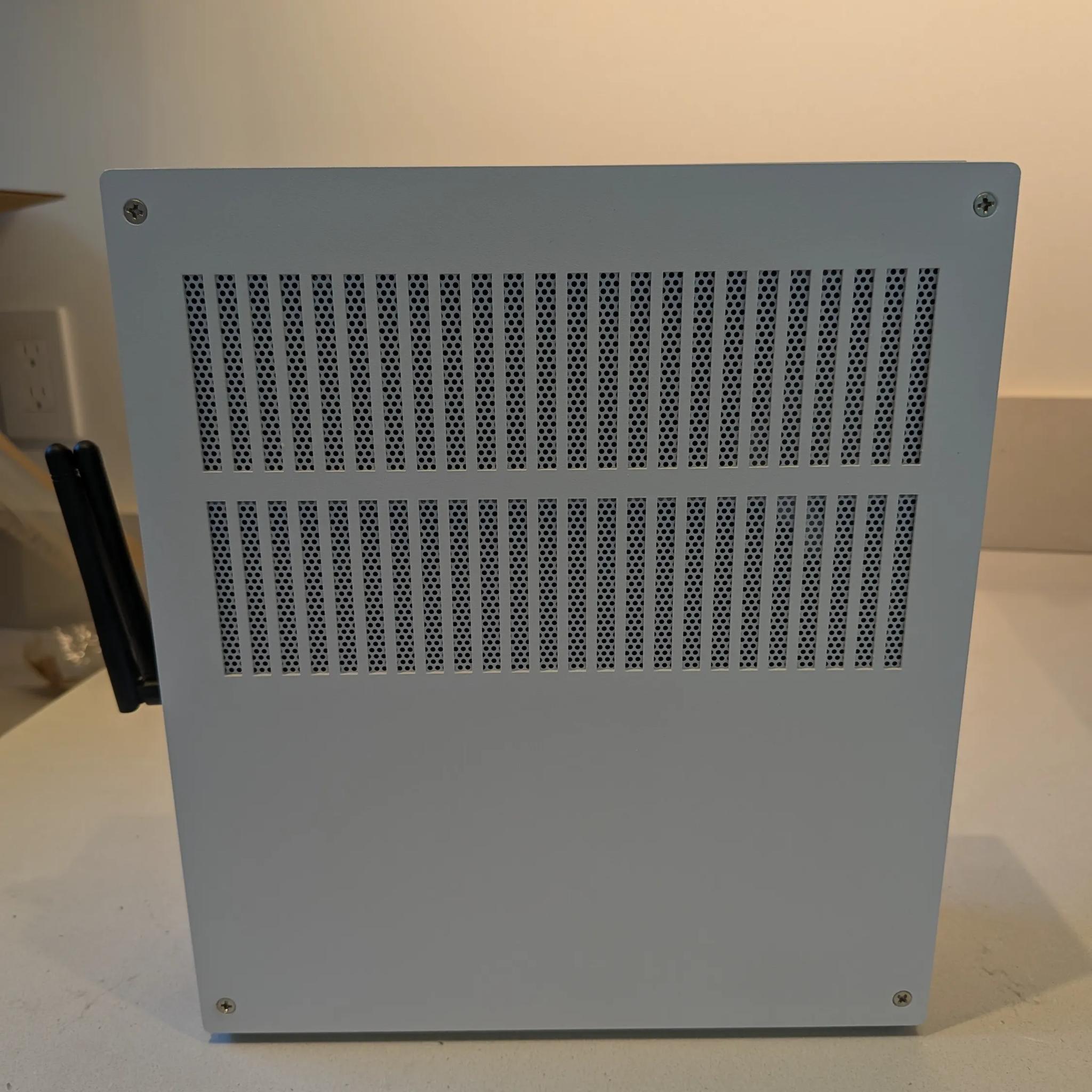 Living Room Gaming PC - Ryzen 5 8600G, 32 GB DDR5, 1 TB SSD
