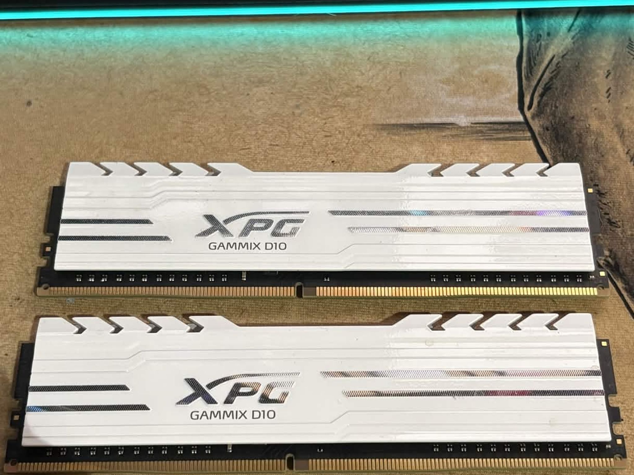 XPG GAMMIX D10 DDR4 16GB（8GB×2枚セット）メモリ XPG Gammix D10 16 GB (2×8 GB) DDR4-3000 MHz | Jawa