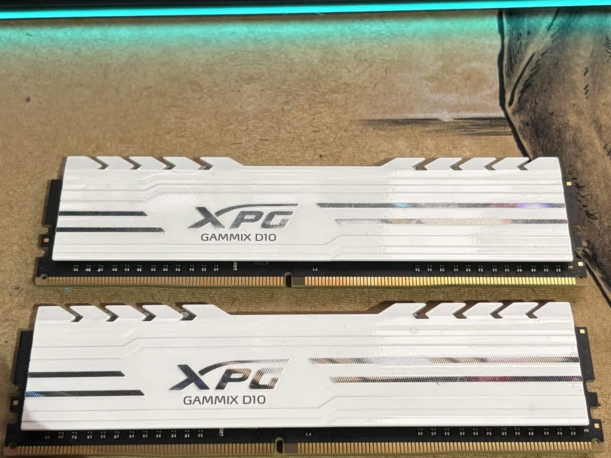XPG Gammix D10 16 GB (2×8 GB) DDR4-3000 MHz
