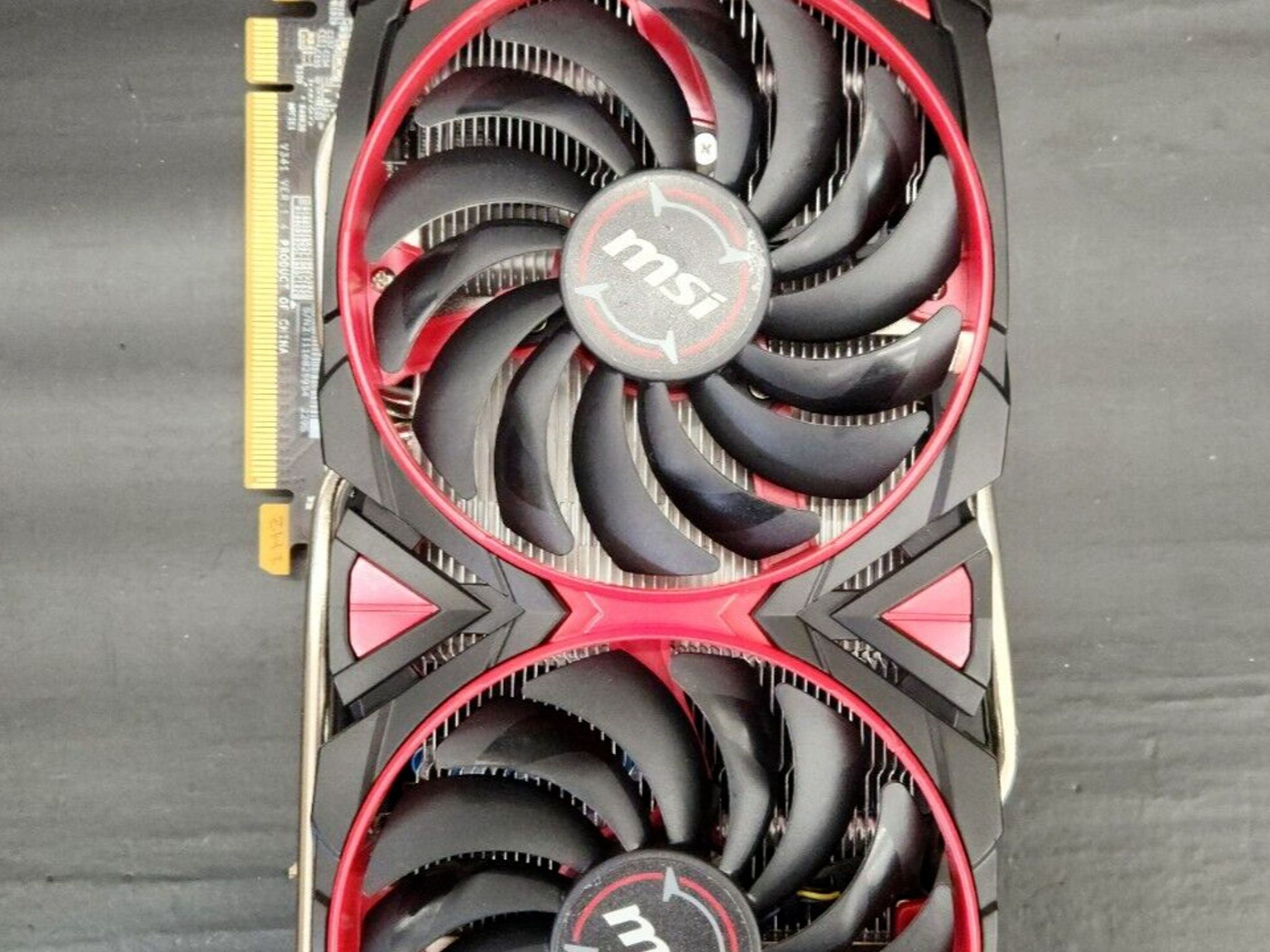 MSI Radeon RX 570 Armor 8GB GDDR5 Graphics Card - DisplayPort, HDMI, DVI