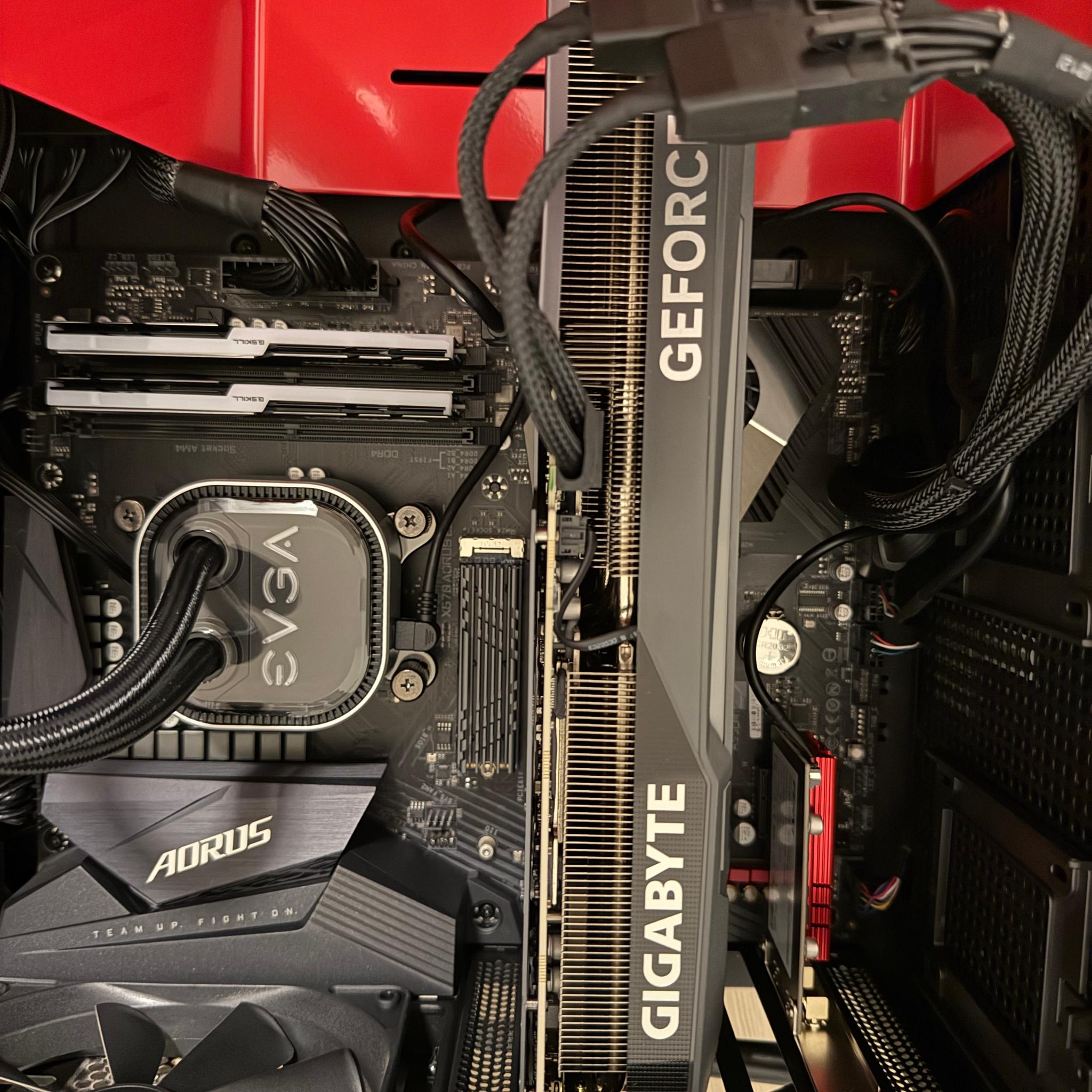 GIGABYTE 5070 TI EAGLE OC SFF 16 GB2 SLOTS