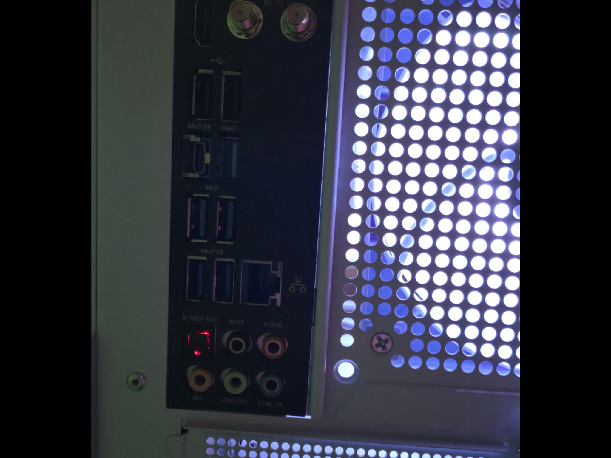 Whiteout Gaming PC - i5 14600K - RTX 5070 - 32GB DDR5 6000 - LCD Cooler - BeZ Tech Custom