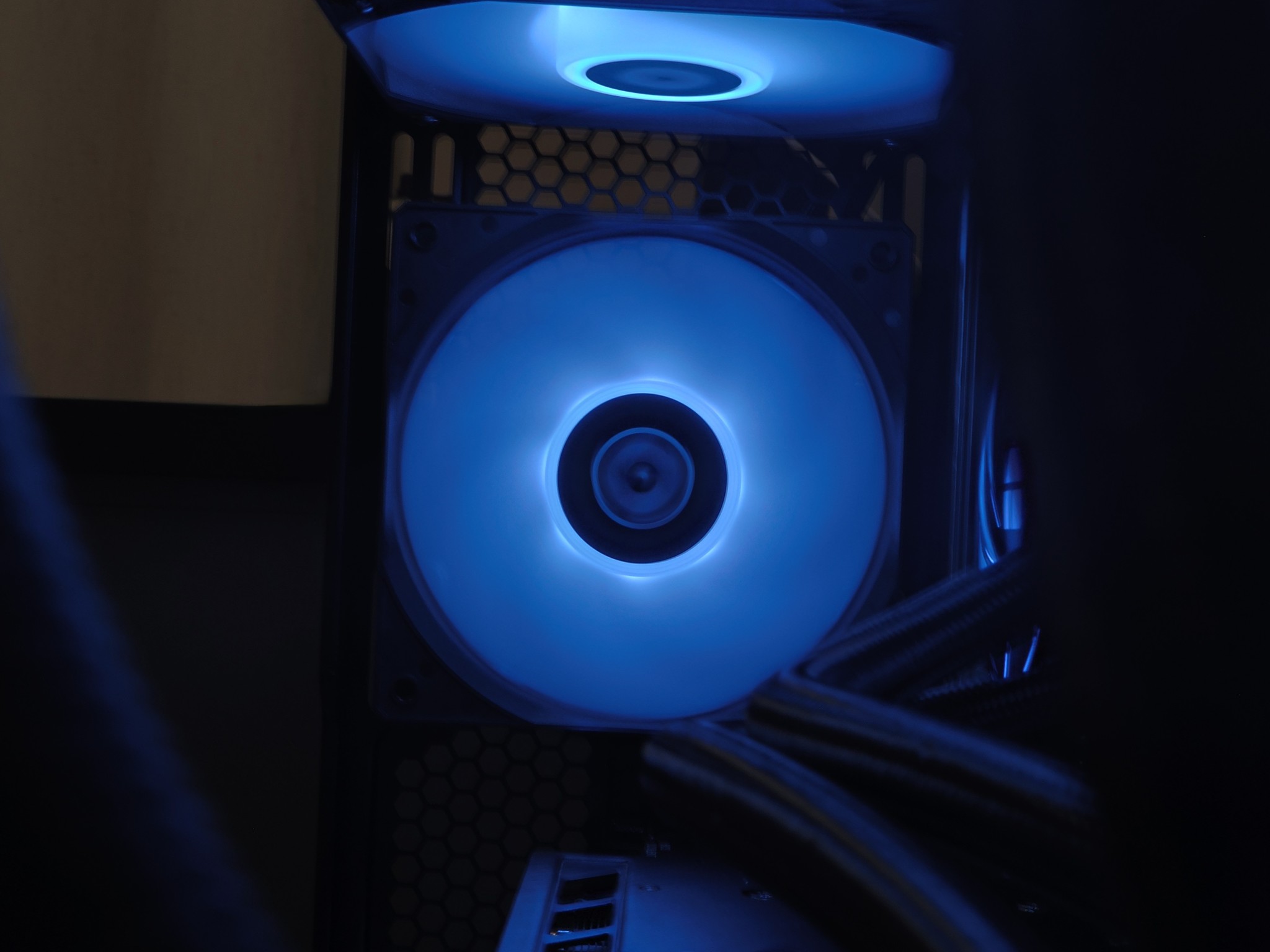 🖥️ Gaming PC 🖥️ Ryzen 5 5600 + RX 7600 | 16GB RAM | 1TB NVMe SSD