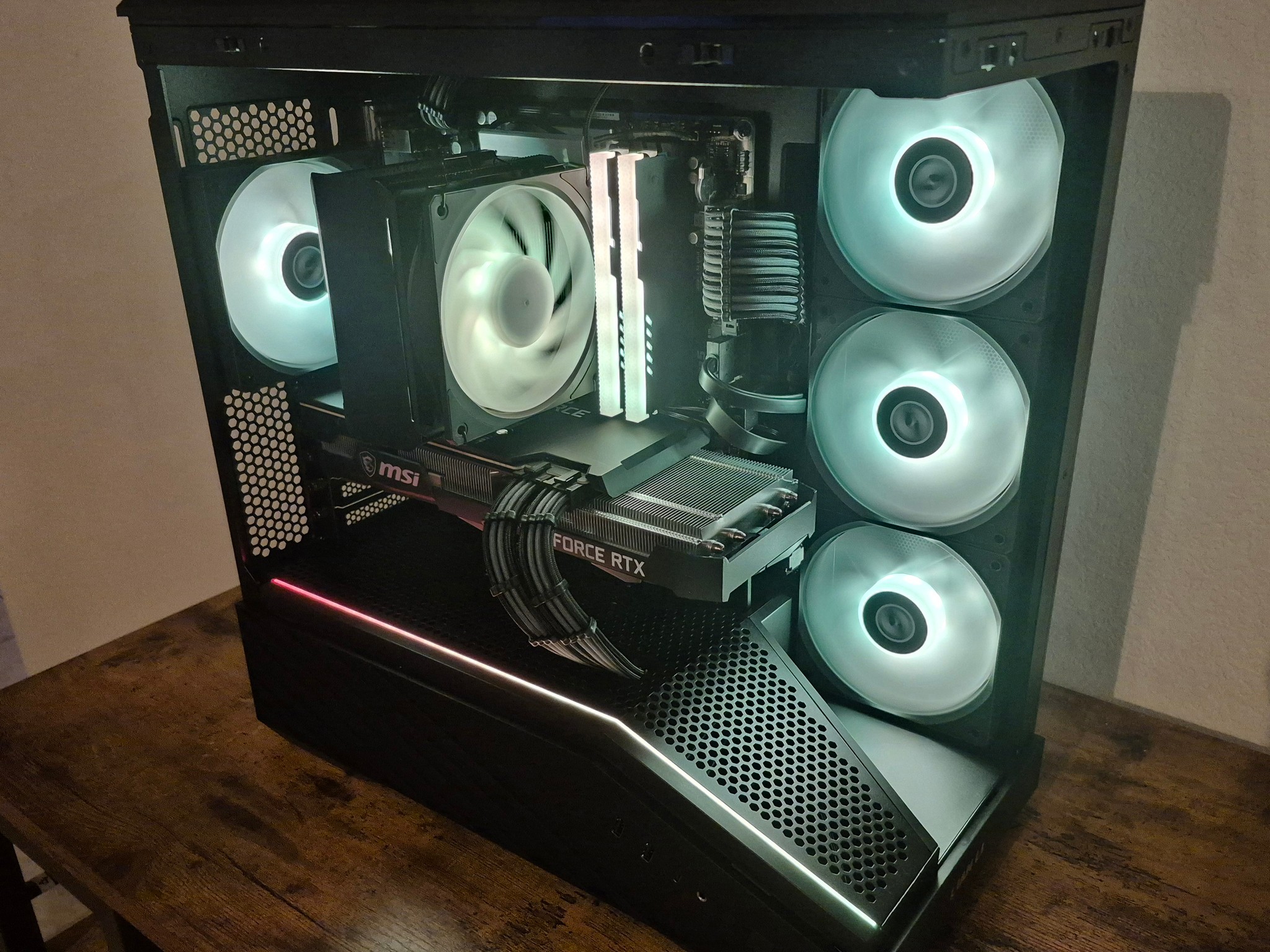 RTX 3070 | i5 13400F | 2TB SSD | 16GB DDR5 | Lian Li Case