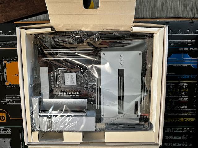 Gigabyte Z590 Vision D Creator LGA1200