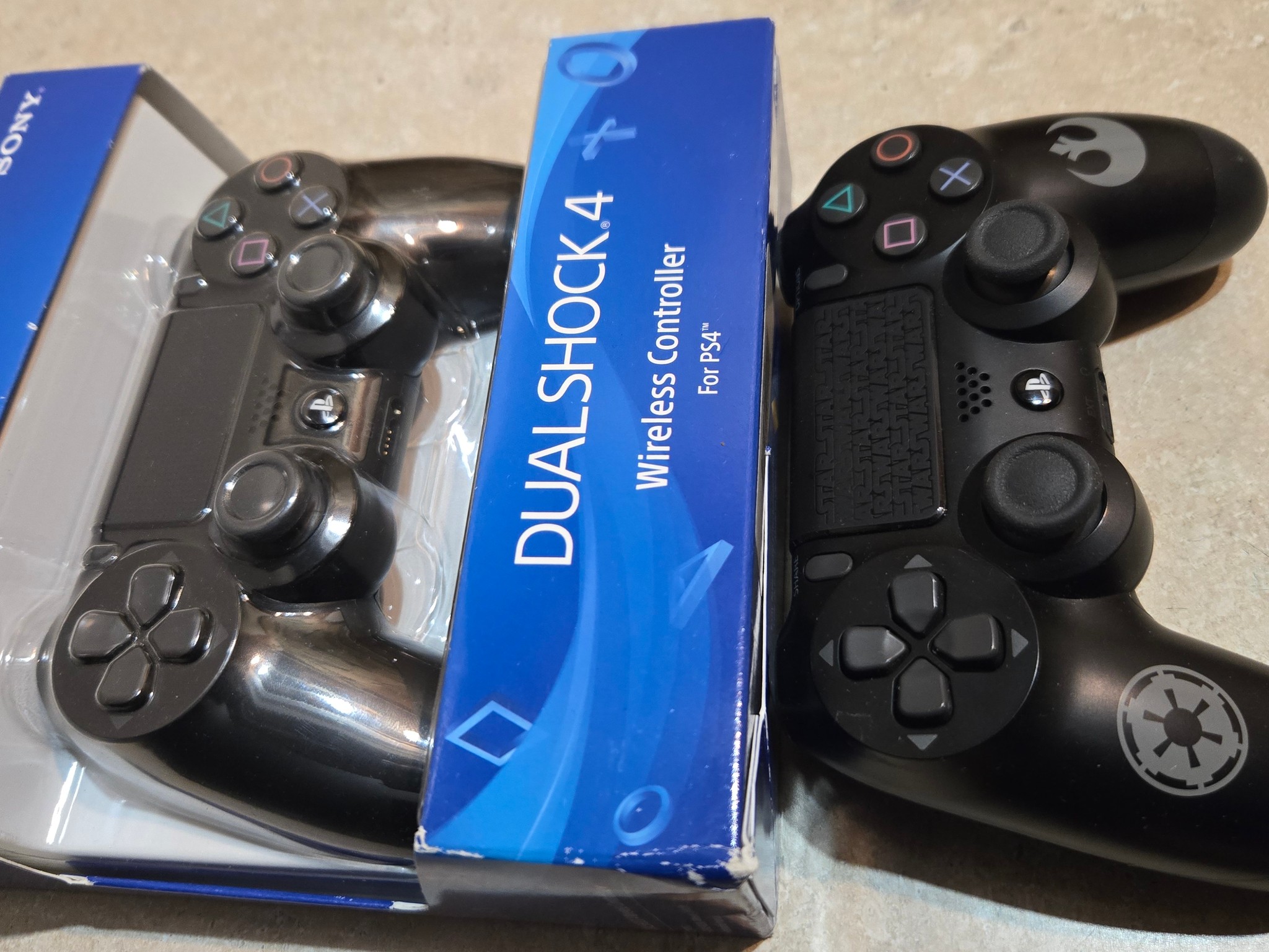 Playstation 4 Pro Console (PS4) - Star wars Battlefront 2 Edition