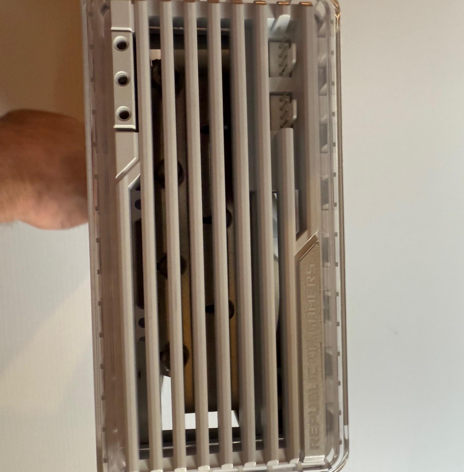 ASUS ROG Strix GeForce RTX 4090 24GB GDDR6X White Edition – Pristine Condition, Ships Fast!