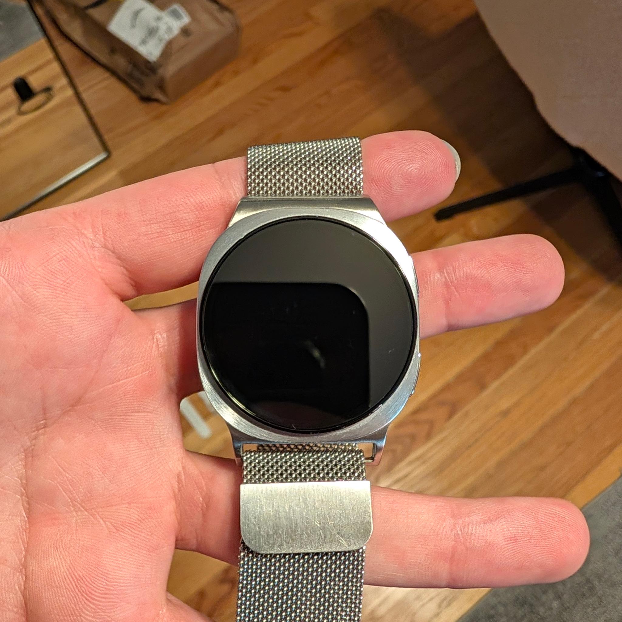 Samsung Galaxy Watch 8 40mm LTE (4G) - Excellent Condition with Extra Bands & Charger/Accessories