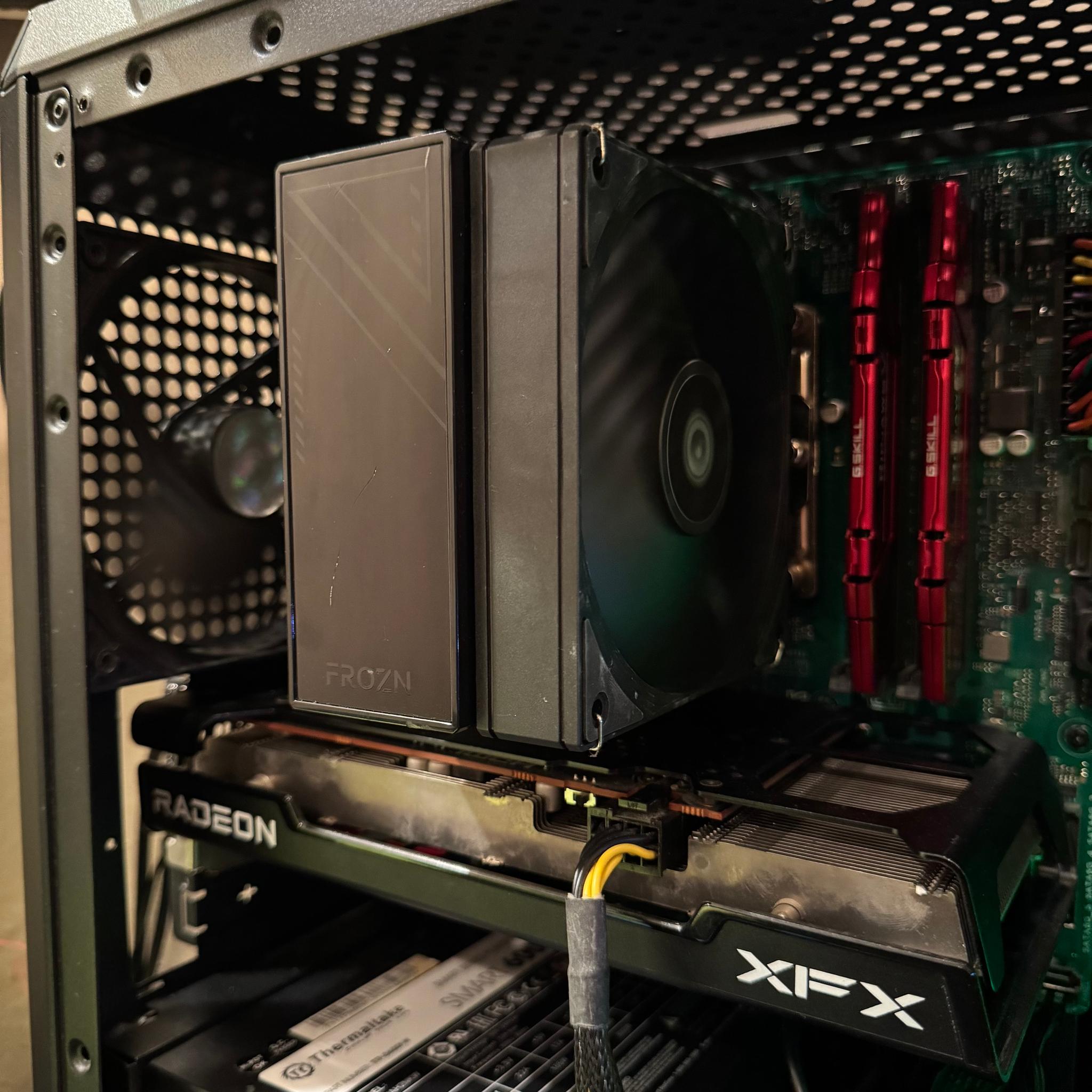 i7-9700F, RX 6600, 2TB Hynix Gold SSD, 16GB G.Skill RAM, Windows 11, Wifi Custom Gaming PC