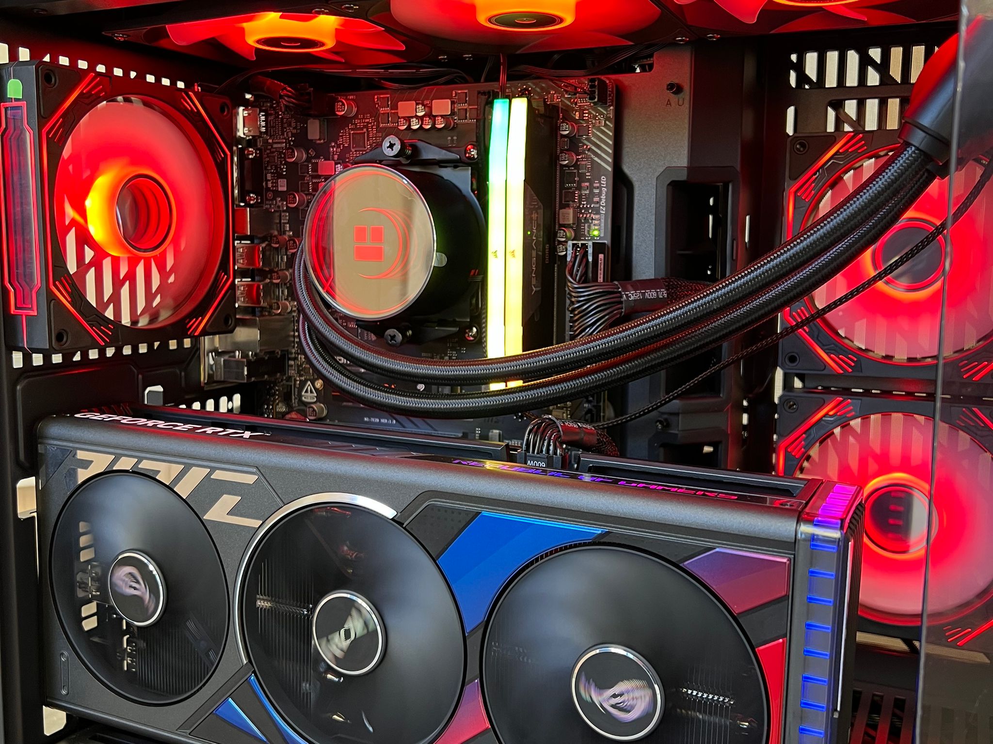 Gaming pc | Rtx 4070 Ti Super | Ryzen 9600x | 32GB Corsair Ram | 2TB nvme | Windows 11