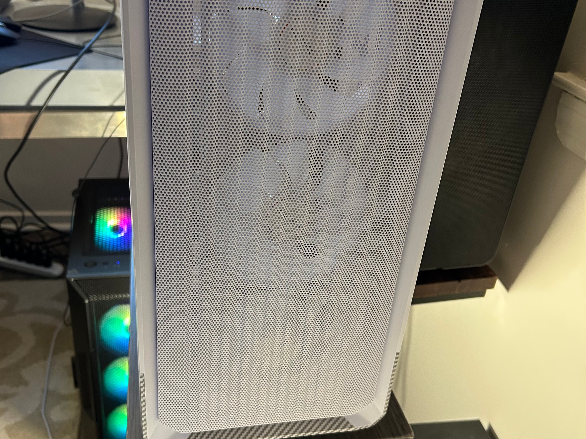 White Gaming PC GTX 1060 6GB w/16GB DDR4 3200MT/s XPG RGB RAM - 512 GB NVMe SSD + 120GB SATA 3 SSD