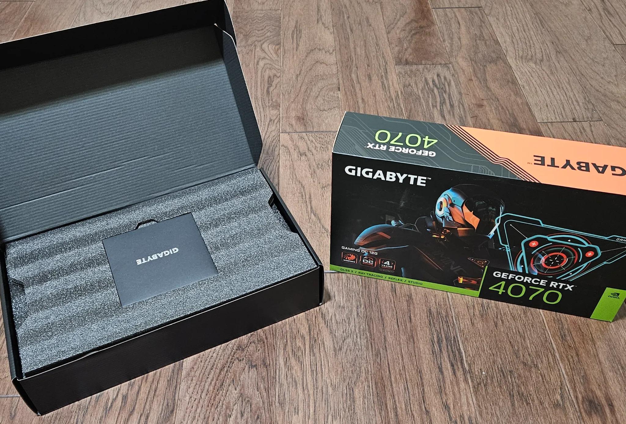 Gigabyte GAMING OC GeForce RTX 4070 12 GB (3 fans + dual bios)