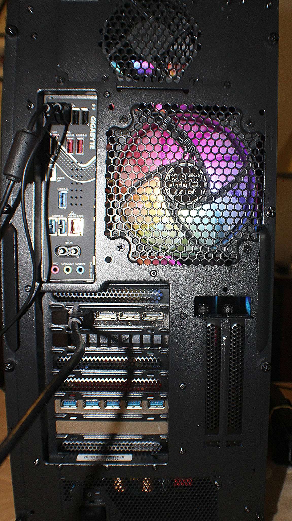 Gigabyte Z890 Eagle / Intel Ultra 7 / RTX 5060ti 16GB