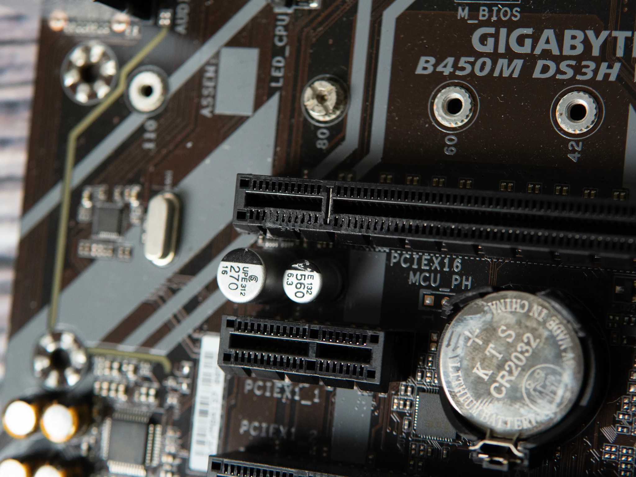 Gigabyte B450M DS3H WiFi (As-Is / For Parts or Repair)