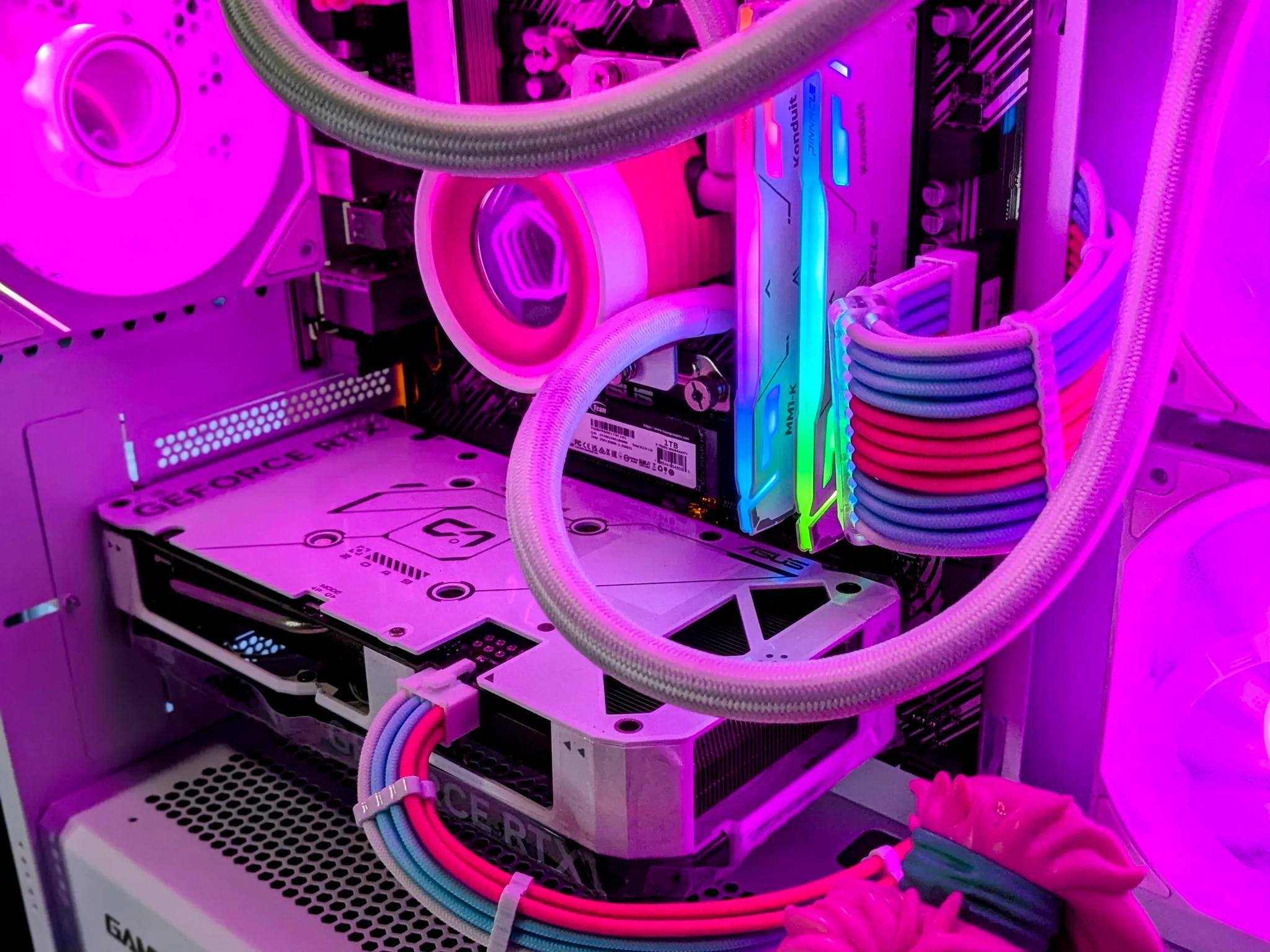 💘💙🤍Machi Komacine💀🕷️💘RTX 4060💘Ryzen 5 5600💘32GB RAM💘1TB NVMe💘Windows 11 Pro