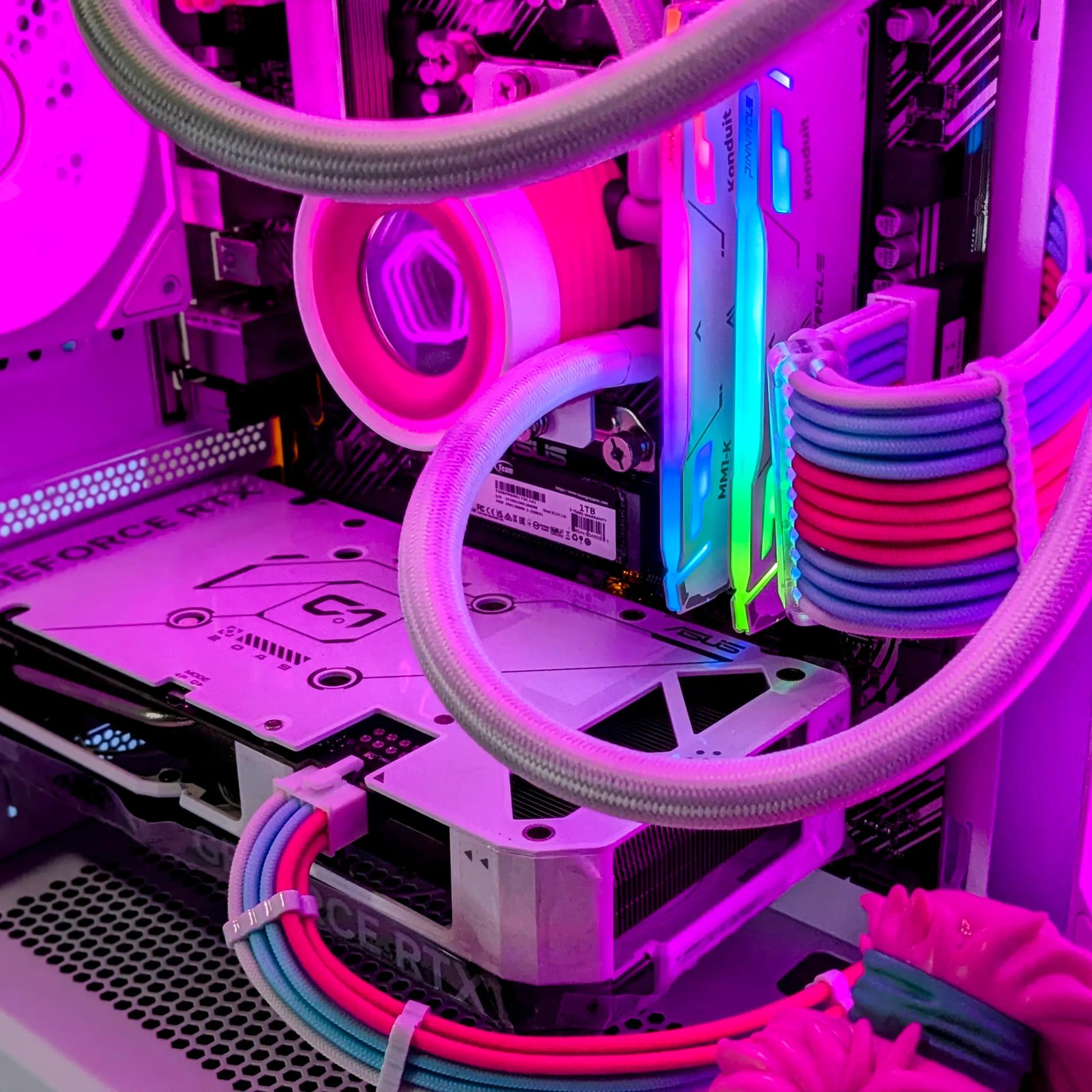 💘💙🤍Machi Komacine💀🕷️💘RTX 4060💘Ryzen 5 5600💘32GB RAM💘1TB NVMe💘Windows 11 Pro