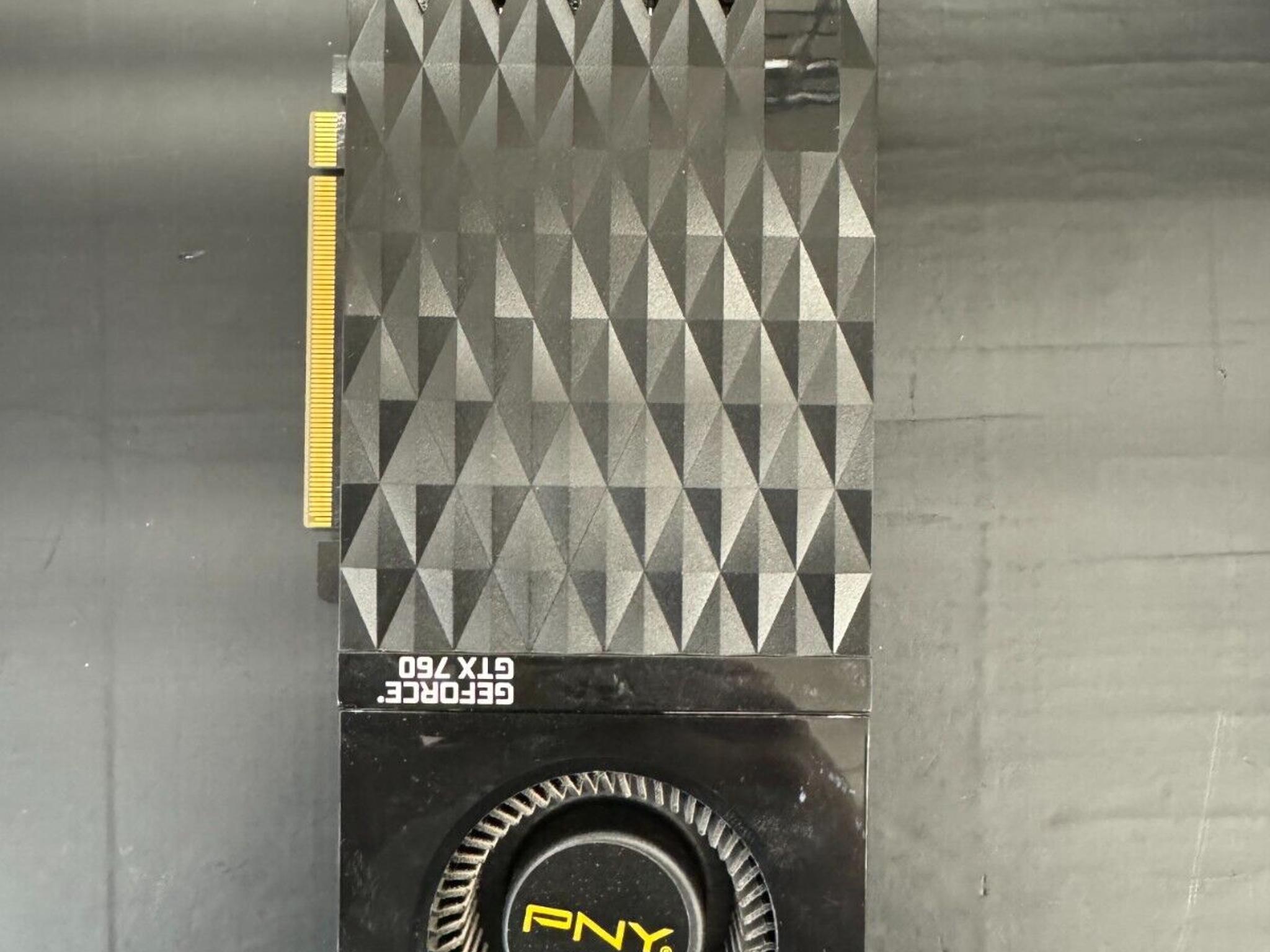 *B Grade* PNY GeForce GTX 760 2GB GDDR5 Graphics Card - DVI, HDMI, DisplayPort