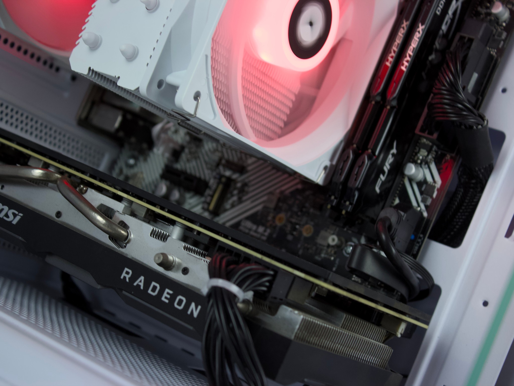 🧊❄️🧊 White Gaming PC – RX 5700 XT, Ryzen 5 3500X, 16GB RAM, 480GB SSD - WiFi, BlueTooth ...