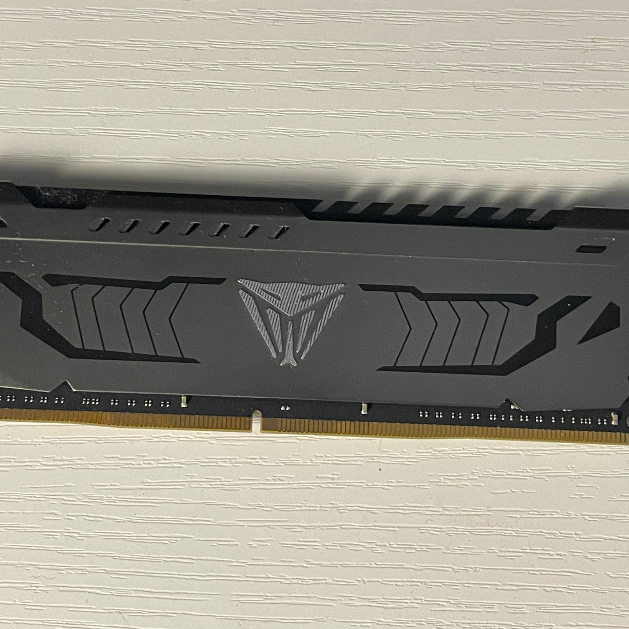 Patriot Viper Steel 16GB DDR4 3000MHZ