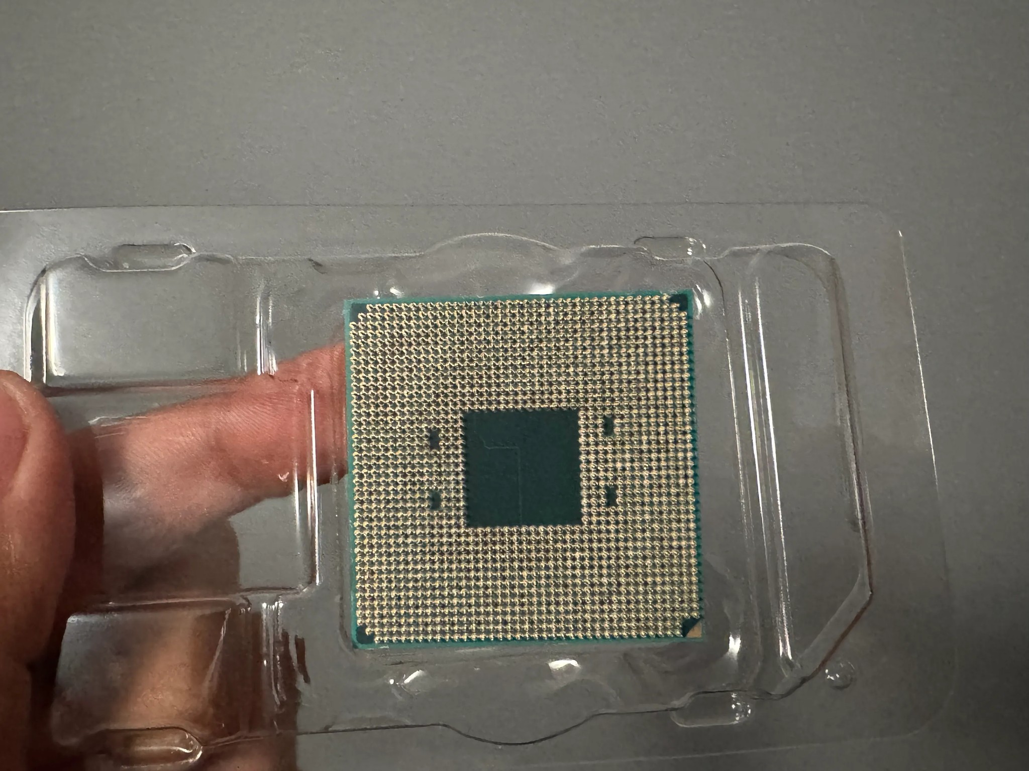 AMD Ryzen 5 5600G CPU/APU AM4 3.9 GHz Used - With Stock Cooler - NOT IN ORIGINAL BOX