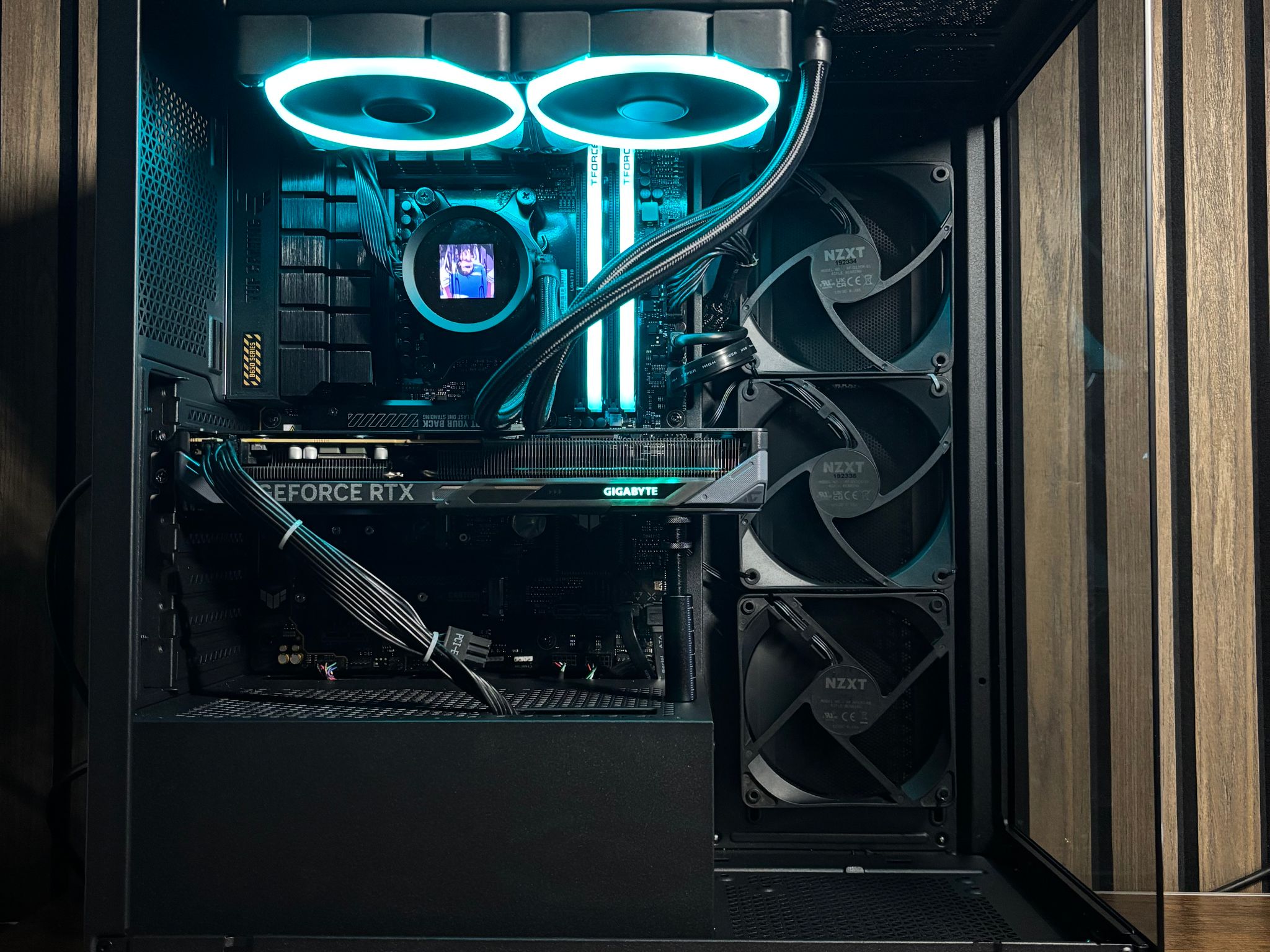 🦋◼️ RTX 5060 | RYZEN 5 7600 ◼️🦋 GAMING PC