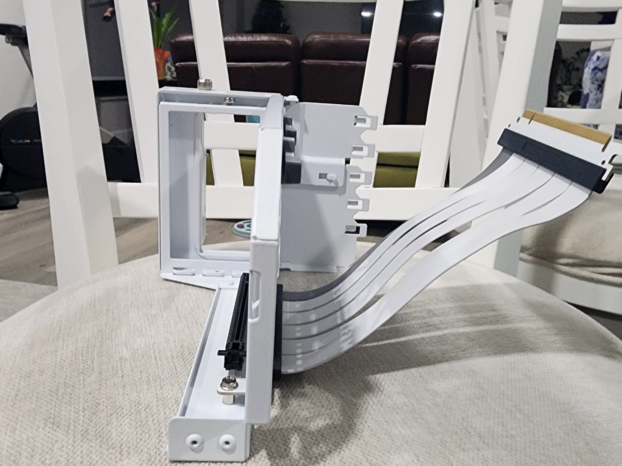 Cooler Master Vertical GPU mount with riser