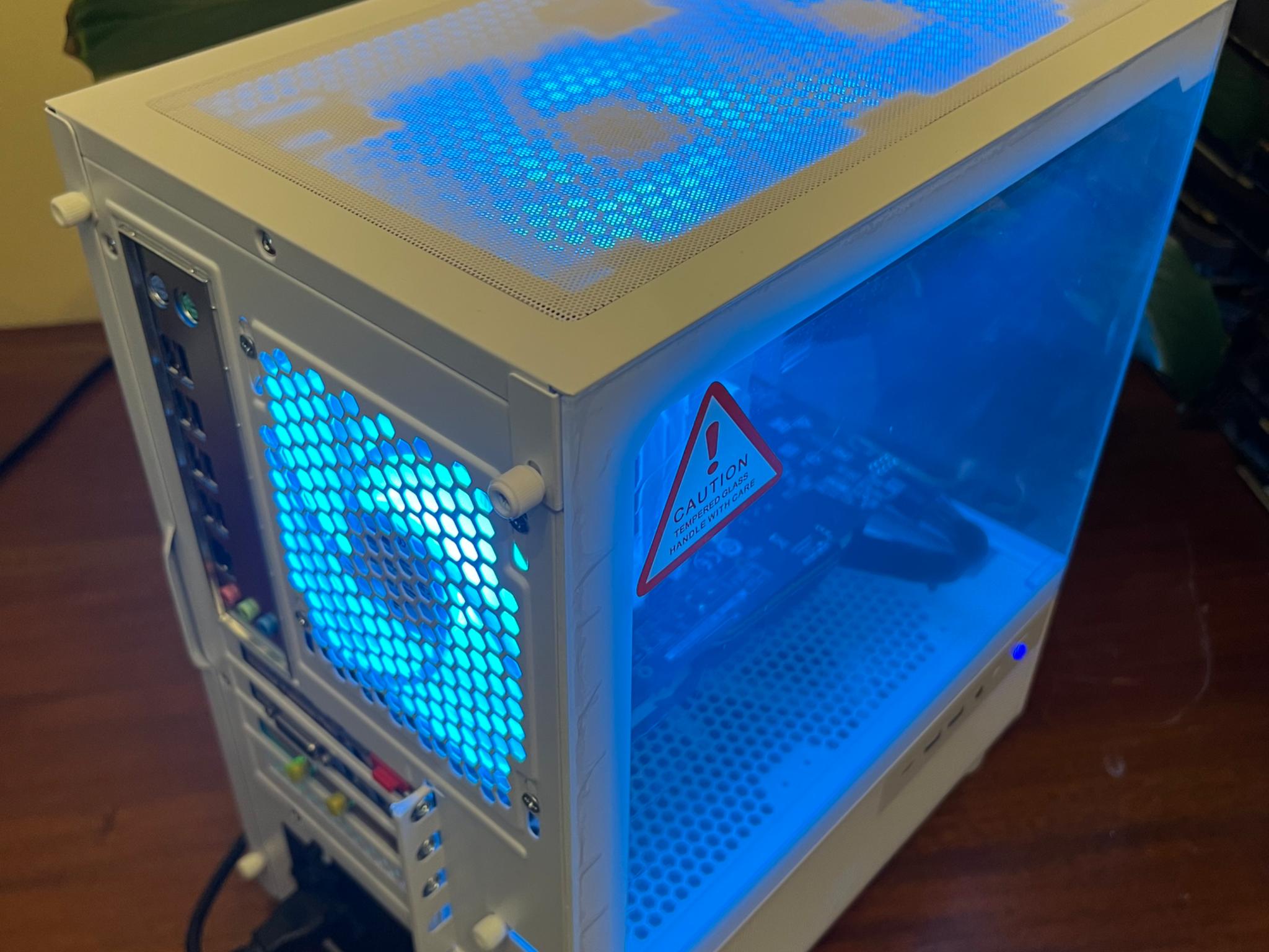 Intel 10 Core White Gaming PC RX 580 1tb SSD 32GB RAM WIFi WINDOWS 10 Pro