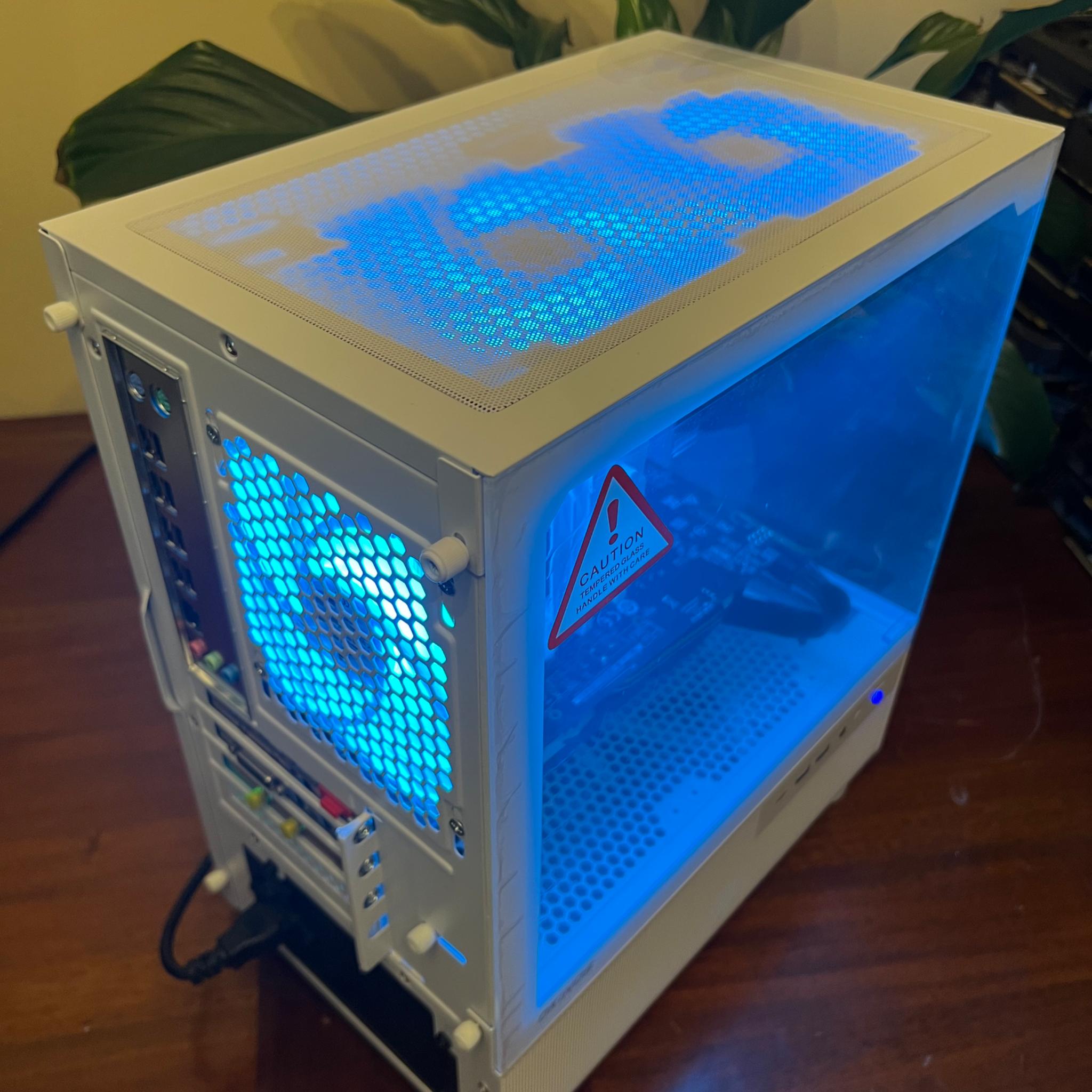 Intel 10 Core White Gaming PC RX 580 1tb SSD 32GB RAM WIFi WINDOWS 10 Pro